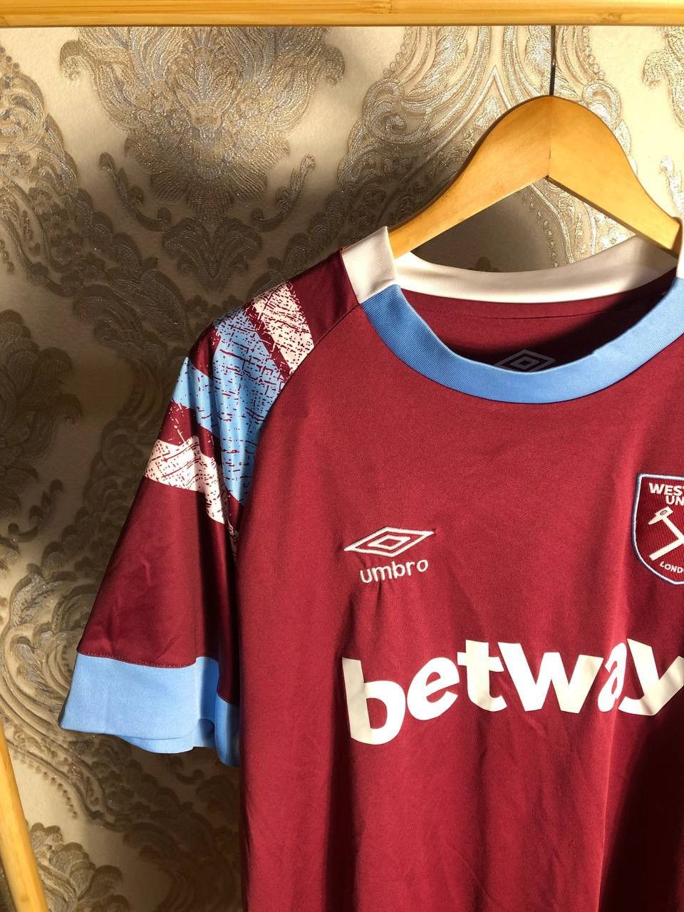 Umbro × Vintage VERY RARE UMBRO FC WEST HAM UNITED ENGLAND SOCCER JERSEY Y2K Size US XXL / EU 58 / 5 - 4 Thumbnail