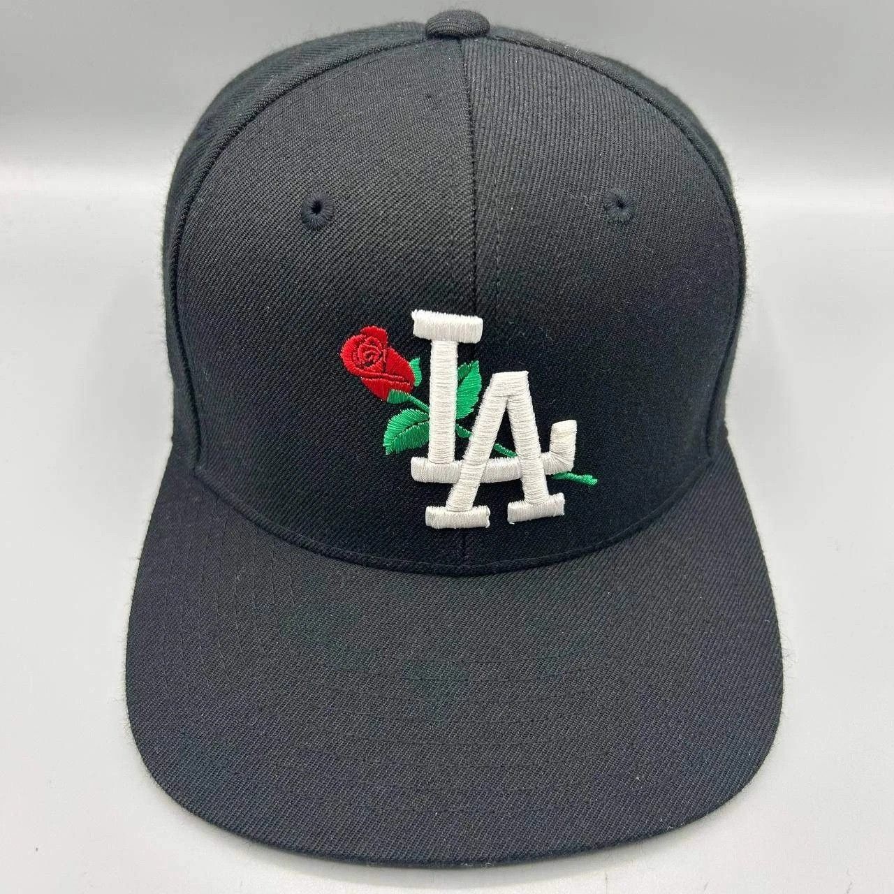 Yupong Los Angeles LA Dodgers Hat Men Embroidered MLB Snap Back Size ONE SIZE - 1 Thumbnail