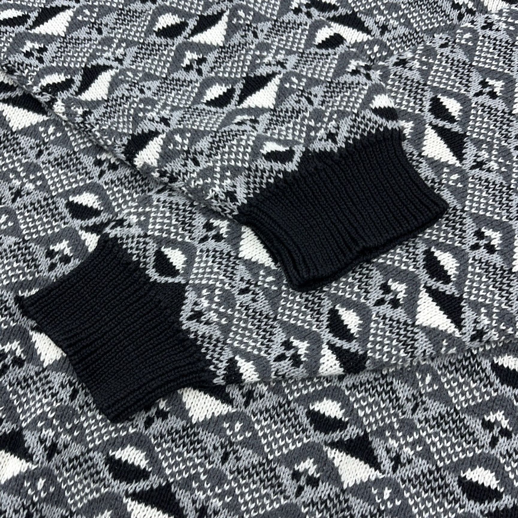 Vintage VINTAGE Tony Lambert Sweater Men L Black Gray Knit Geometric 90s Pullover Crew Neck Embroidered Logo Size US L / EU 52-54 / 3 - 3 Thumbnail