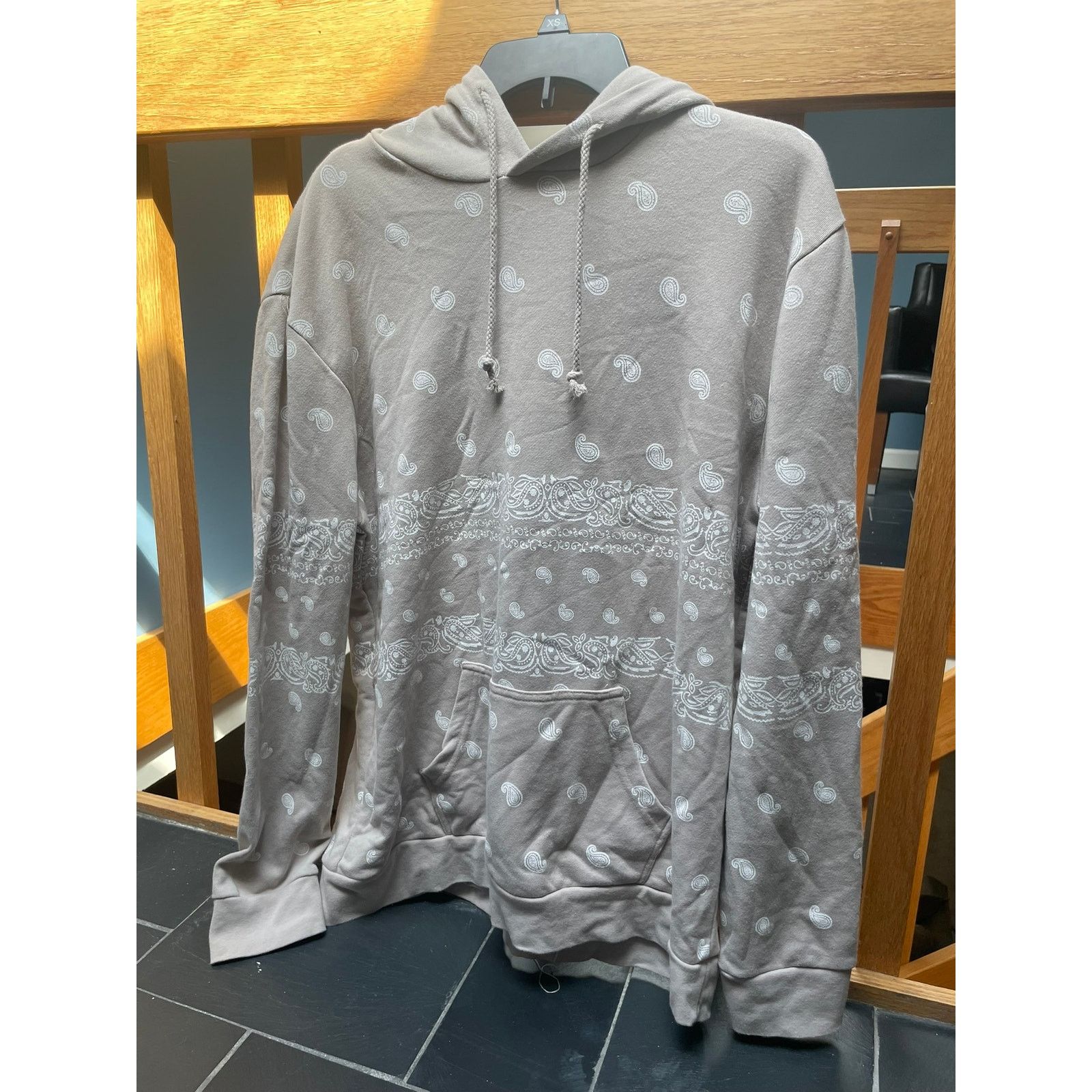 Pacsun BANDANA BEIGE TAN PULLOVER HOODIE SIZE LARGE Size US L / EU 52-54 / 3 - 1 Thumbnail