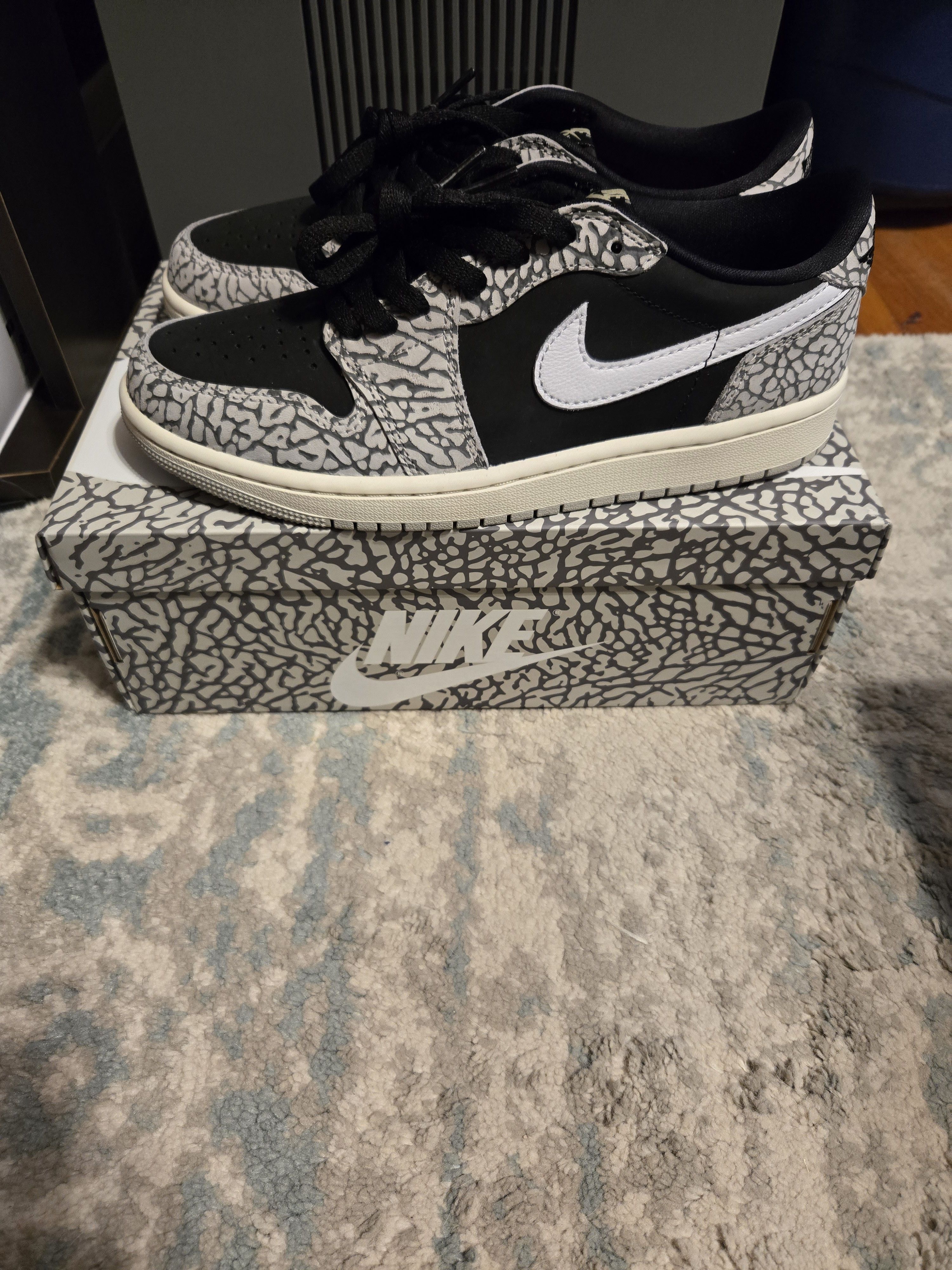 Nike Air Jordan 1 Retro Low OG Black Cement Size US 7.5 / EU 40-41 - 4 Thumbnail