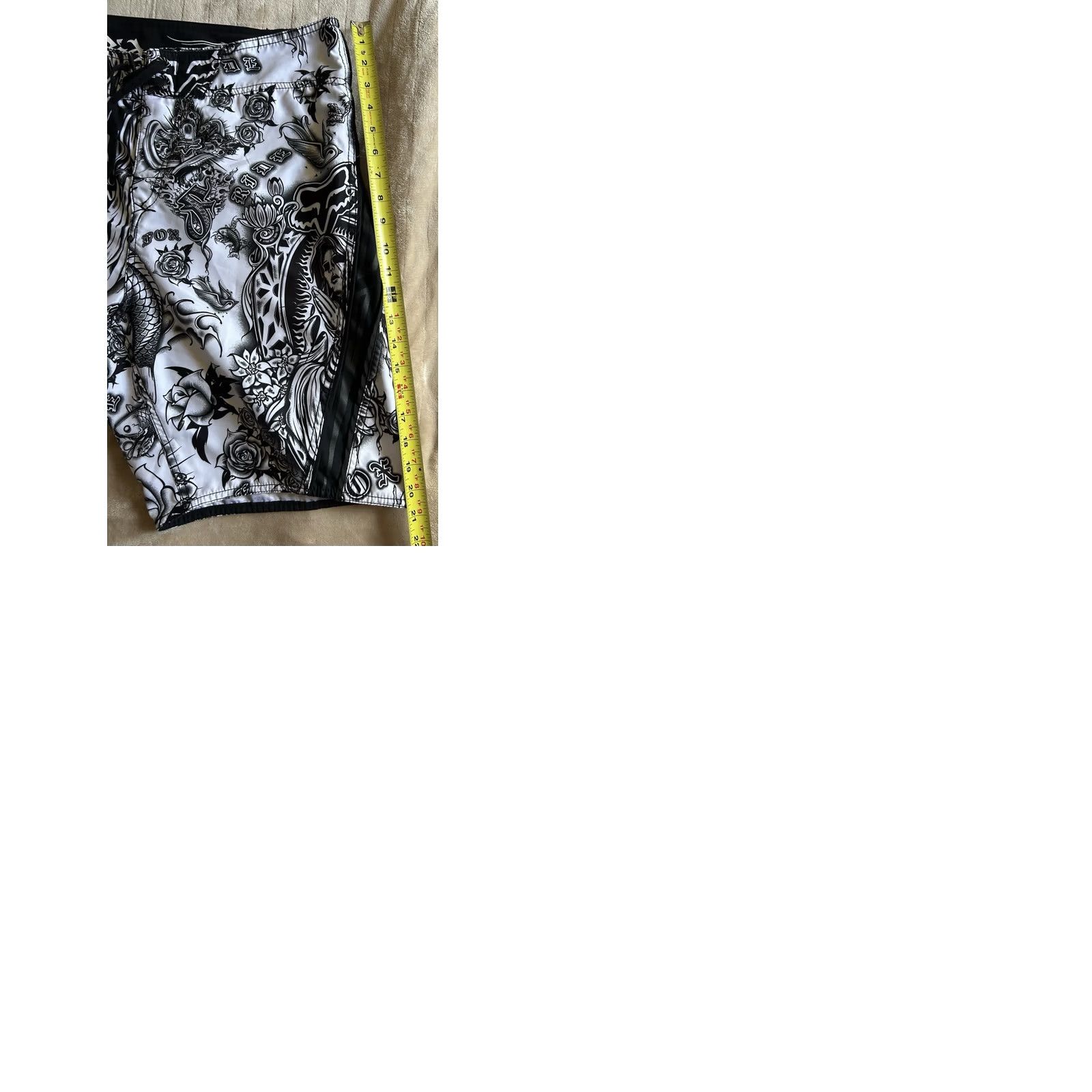 Vintage Fox Racing Y2K Style AOP Swim Trunks Mens 40 Black Polyester Drawstring Pockets Summer Surf Skate Size US 40 / EU 56 - 9 Thumbnail