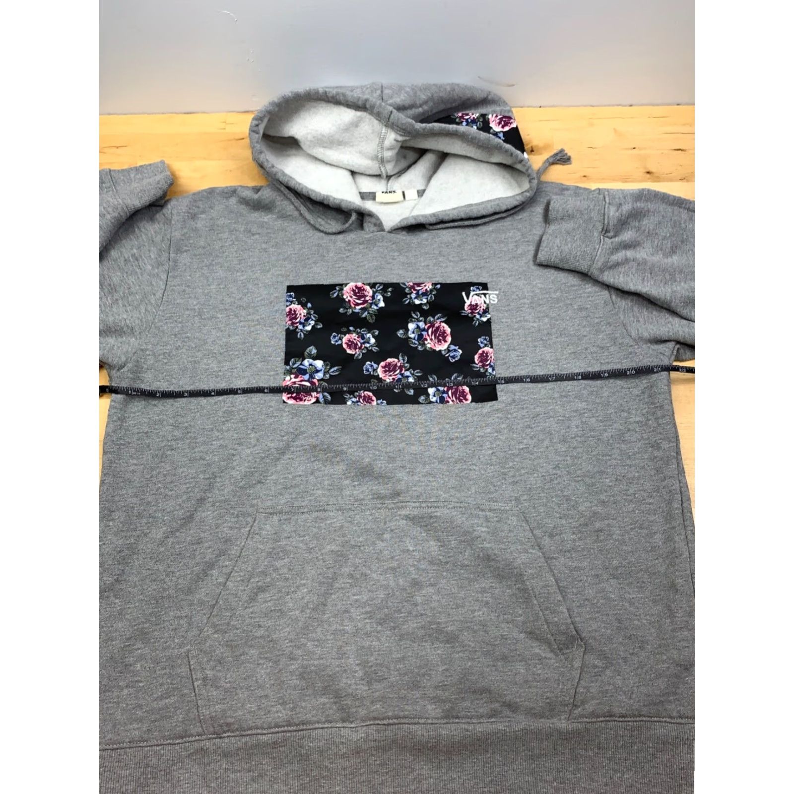 Vans Vans Pullover Hoodie Gray M Graphic Print Beach Skateboarding Unisex Adults Hoodie Size M Size US M / EU 48-50 / 2 - 5 Thumbnail