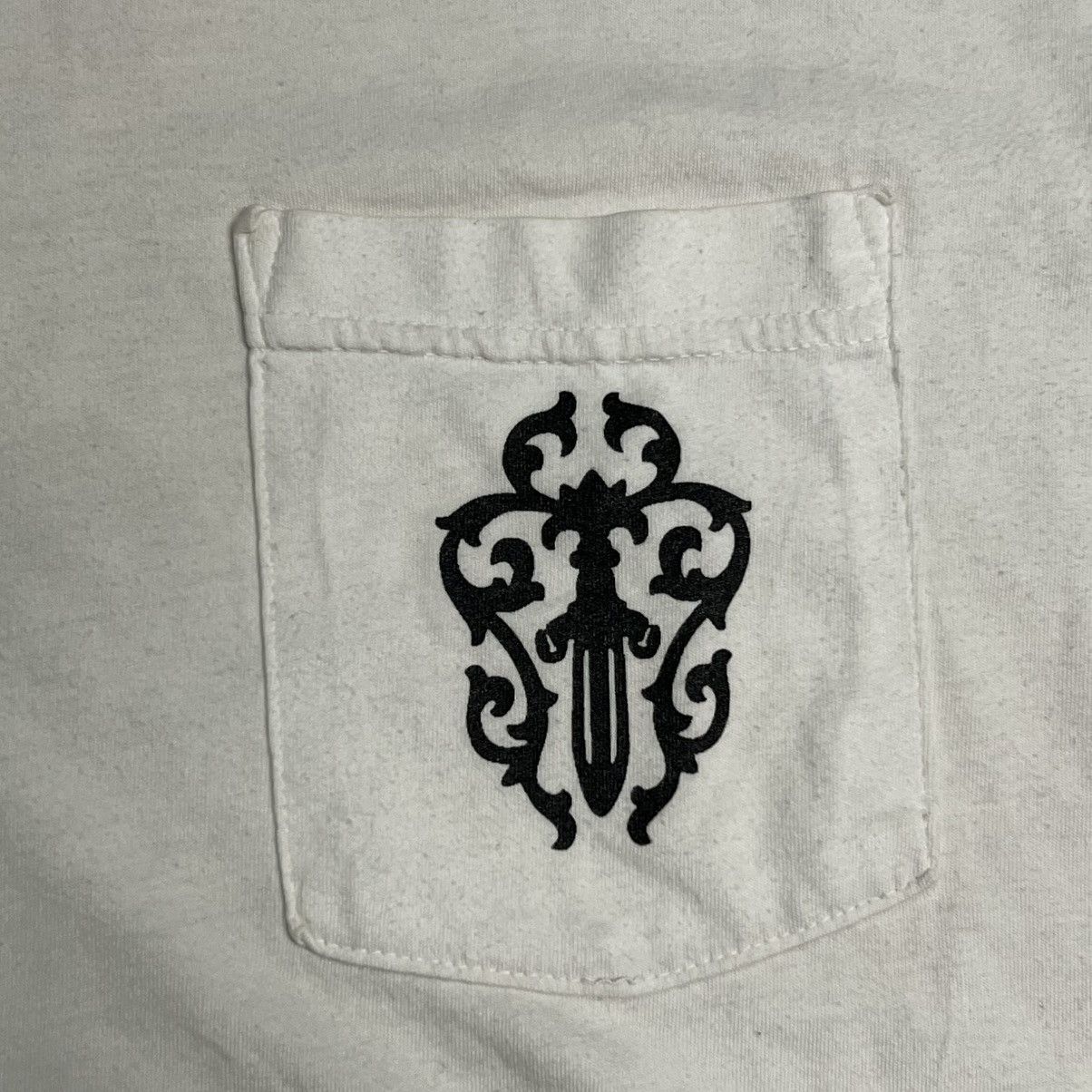 Chrome Hearts Chrome Hearts Dagger Pocket T-Shirt White Size US XXL / EU 58 / 5 - 3 Thumbnail