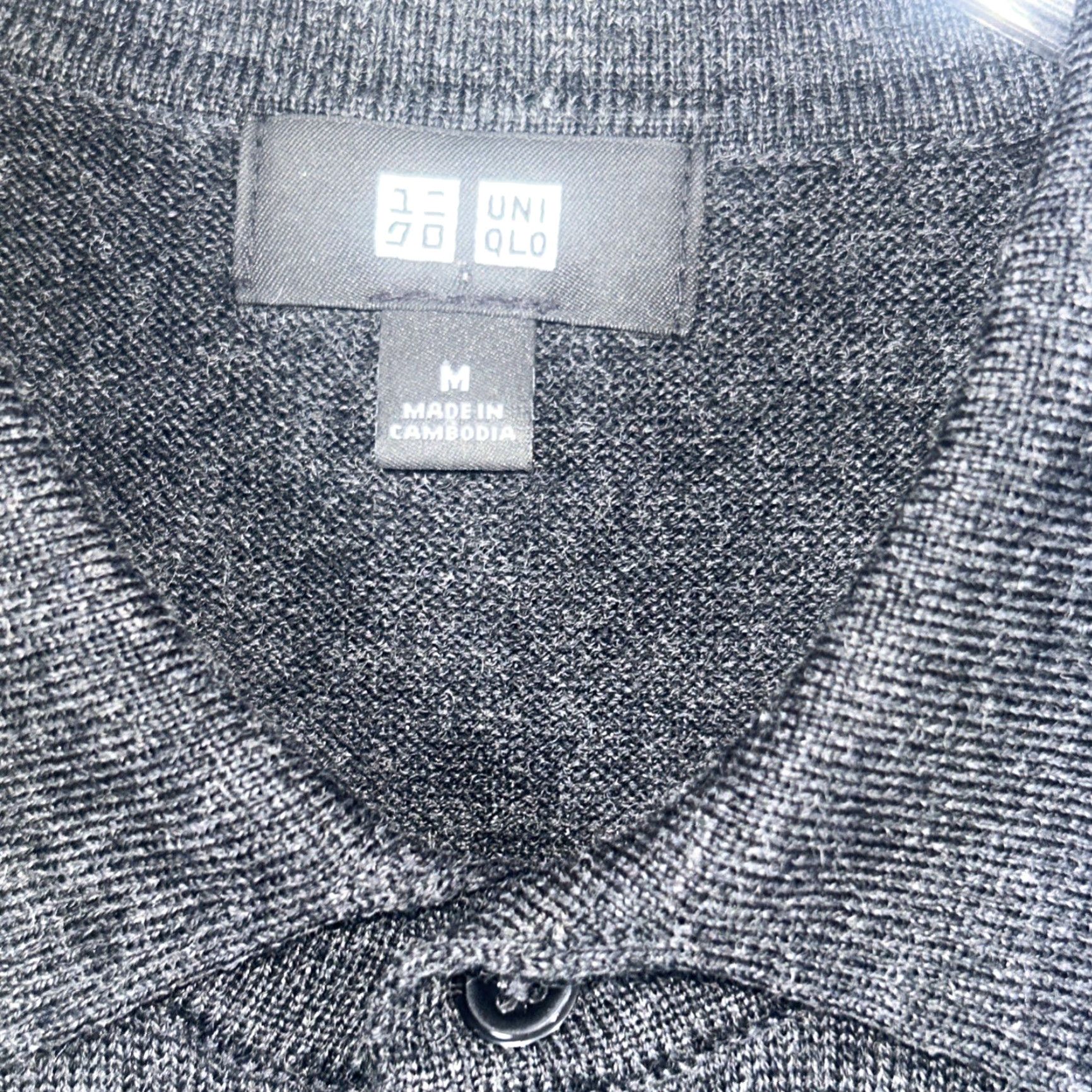 Uniqlo Uniqlo Sweater Mens Size M Charcoal Wool Knit Long Sleeve Collared Pullover All Seasons Casual Popular 100% Wool Knit Size US M / EU 48-50 / 2 - 3 Thumbnail