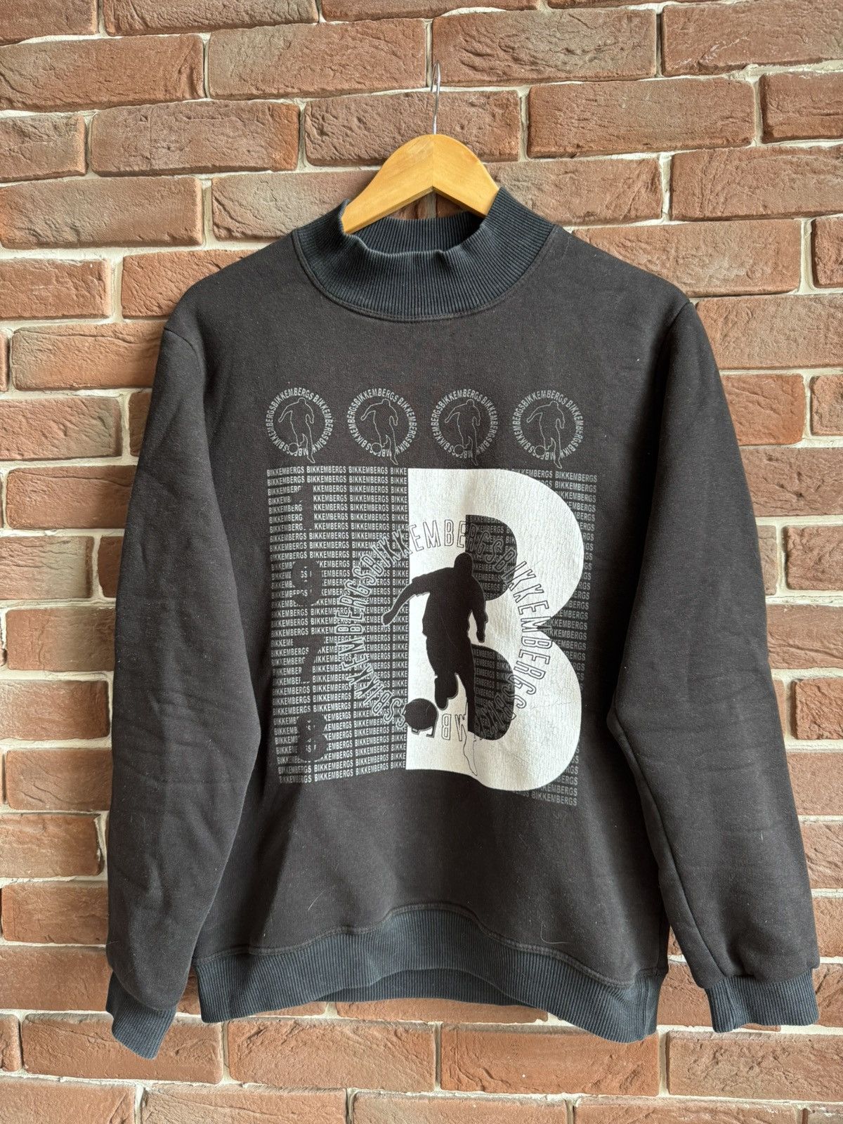 Dirk Bikkembergs Dirk Bikkembergs Logo Hype Sweatshirt Crewneck M Soccer Y2K Size US M / EU 48-50 / 2 - 1 Thumbnail