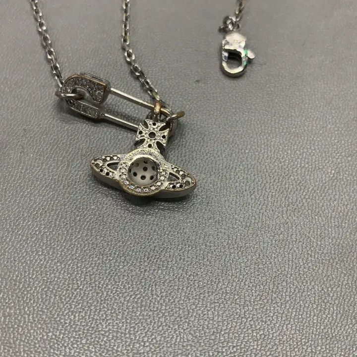 Vivienne Westwood Vivienne Westwood Lucrece Crystal Safety Pin Necklace Size ONE SIZE - 3 Thumbnail