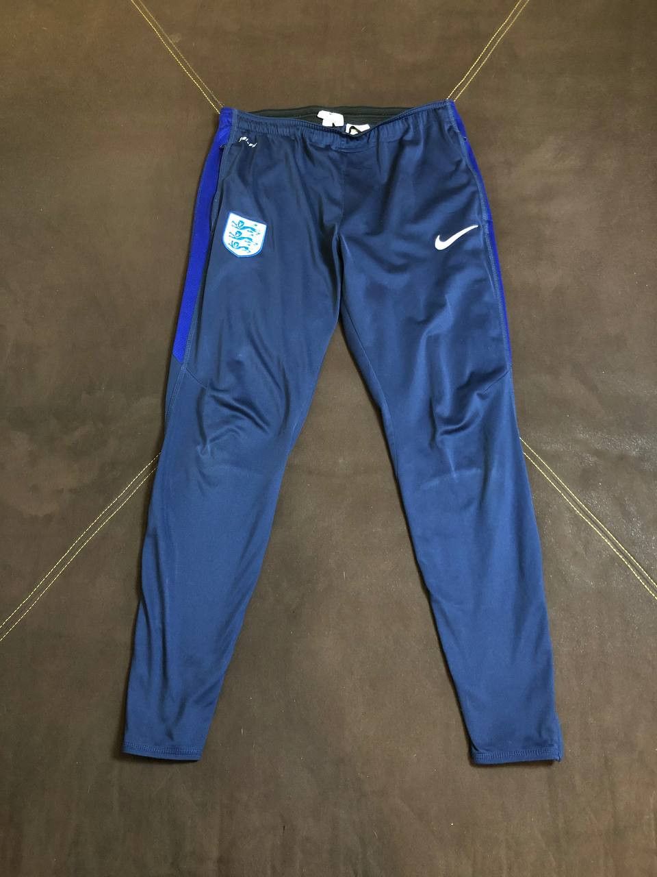 Nike Vintage 90s Nike Embroidered Swoosh Track Pants Size US 32 / EU 48 - 1 Thumbnail