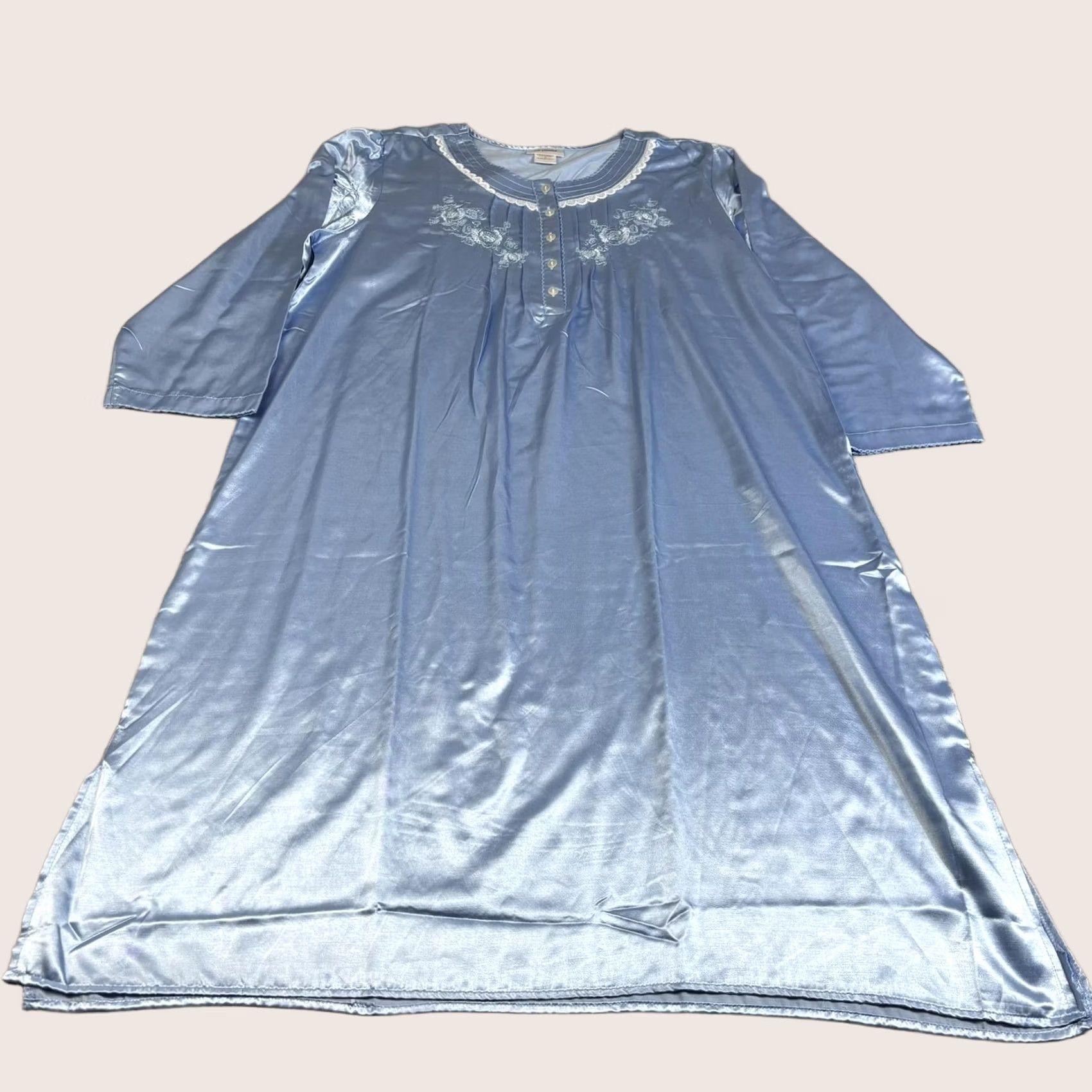 Vintage CW Classics Gown Women 1X Kaftan 3/4 Sleeve Satin Embroidered Blue Nightgown Size ONE SIZE - 1 Thumbnail