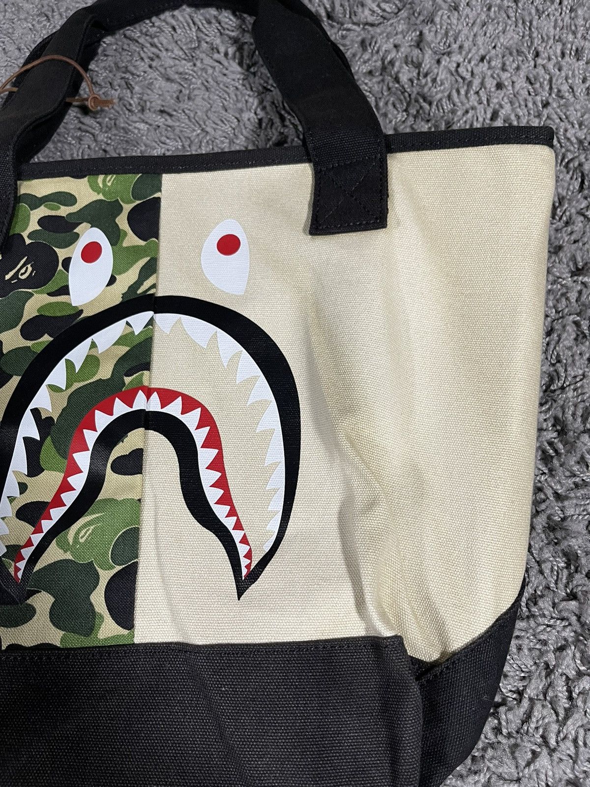 Bape BAPE Half ABC Camo Shark Face Tote Bag Green Ivory Size ONE SIZE - 4 Thumbnail