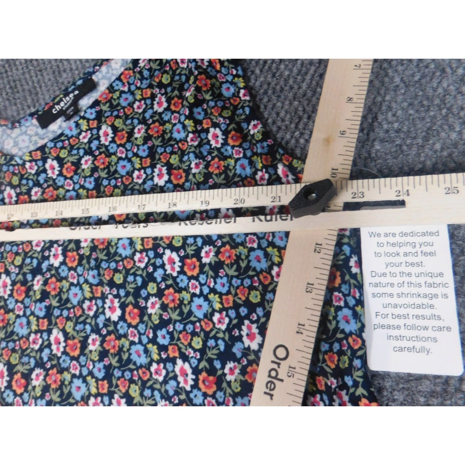 Vintage Chelsea Womens Blouse 1X Blue Pullover Stretch Casual Round Neck Sleeveless Button Rayon Floral Classic/Fitted Sleeve Plus Size Women Blouse Size XL / US 12-14 / IT 48-50 - 4 Thumbnail
