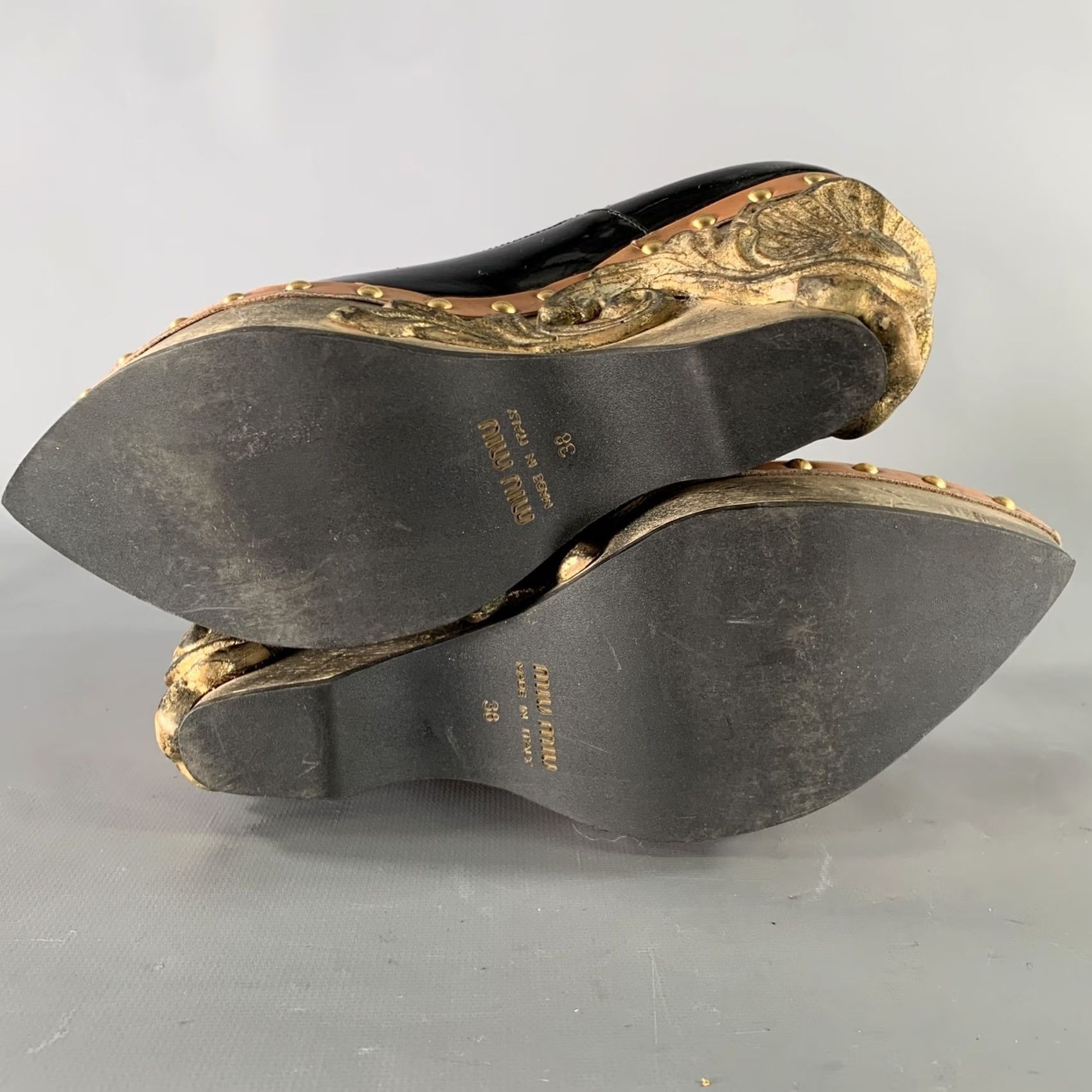 Miu Miu MIU MIU Fall 06 Size 8 Black Gold Patent Leather Platform Pumps Women Adult 8 Black Gold Platform Pumps Size US 8 / IT 38 - 6 Thumbnail