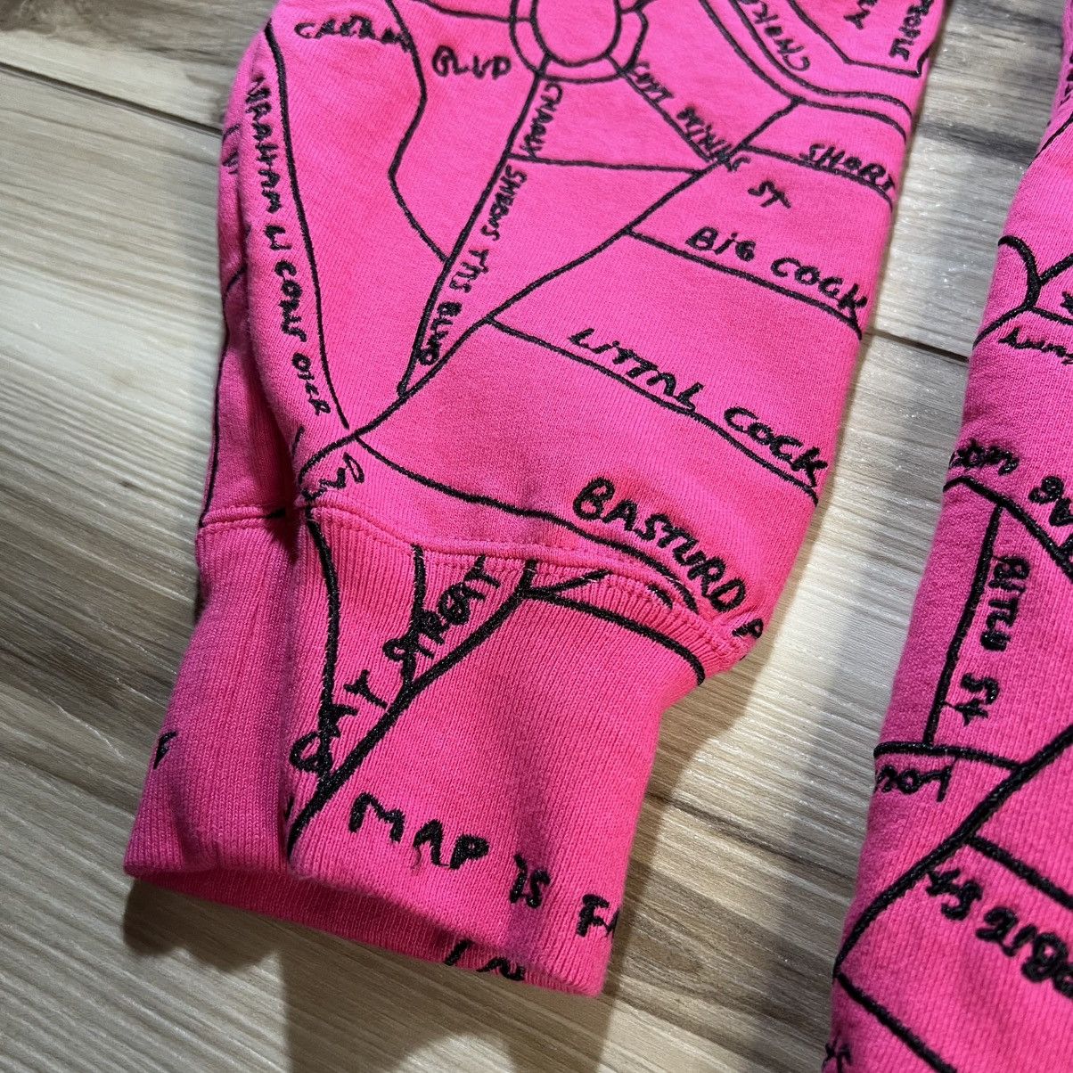 Supreme Supreme Gonz Embroidered Streets Hoodie Pink Size US M / EU 48-50 / 2 - 6 Thumbnail