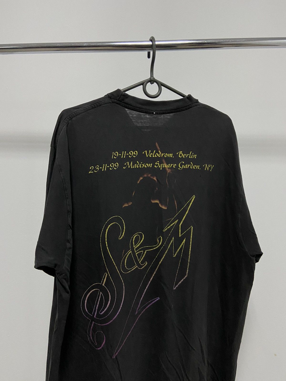 Metallica × Vintage Metallica S&M 1999 Vintage T shirt Big Logo Rock Size US XL / EU 56 / 4 - 4 Thumbnail