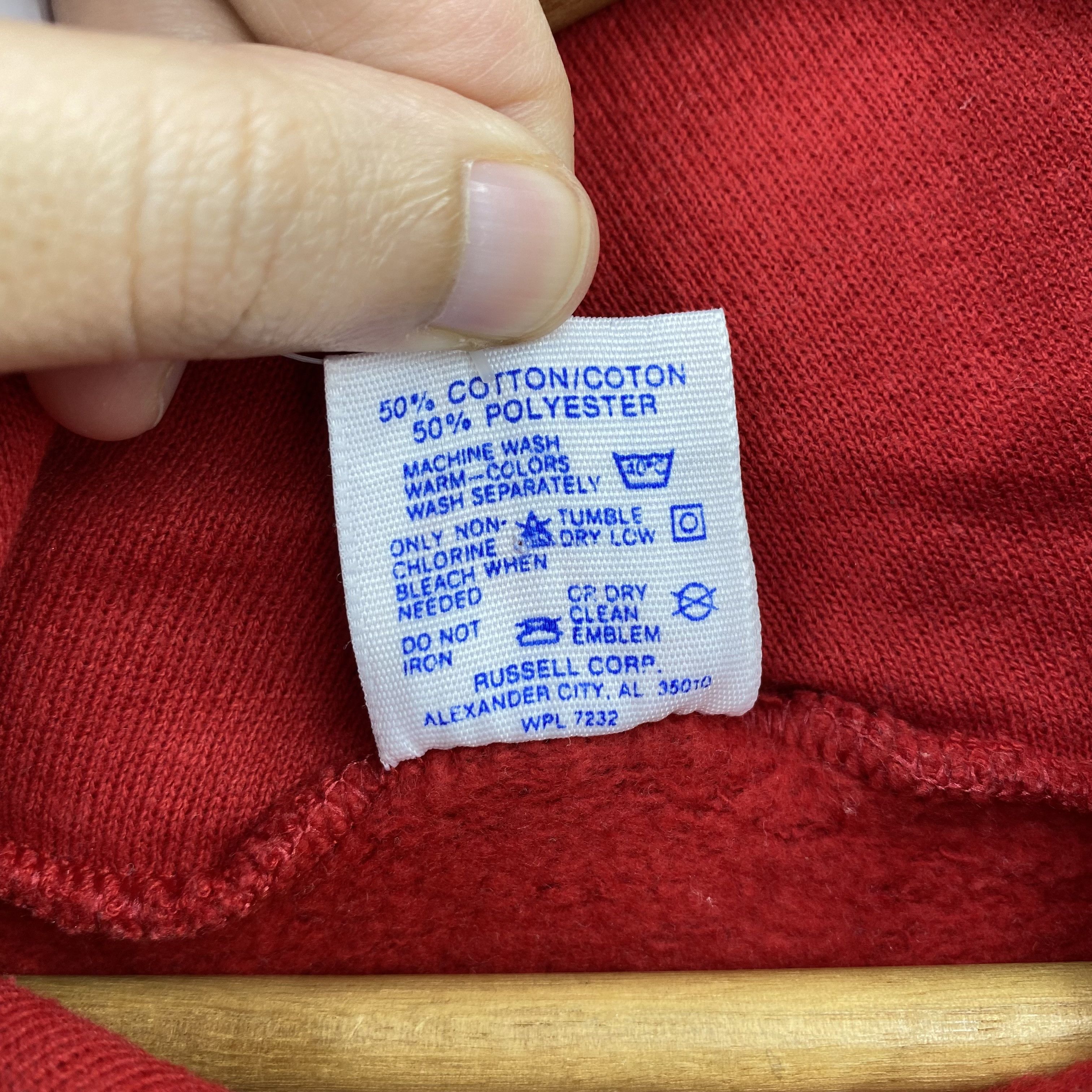 Disney Vintage 90s Disney Mickey Mouse Hoodie Red Pullover Sweater Size US S / EU 44-46 / 1 - 7 Thumbnail
