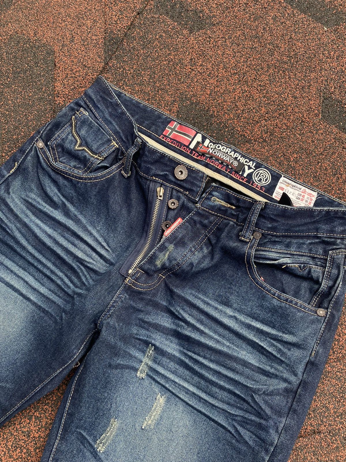 Japanese Brand Vintage Geographical Norway Labirinthe Jeans Blue Mens Size US 33 - 7 Thumbnail