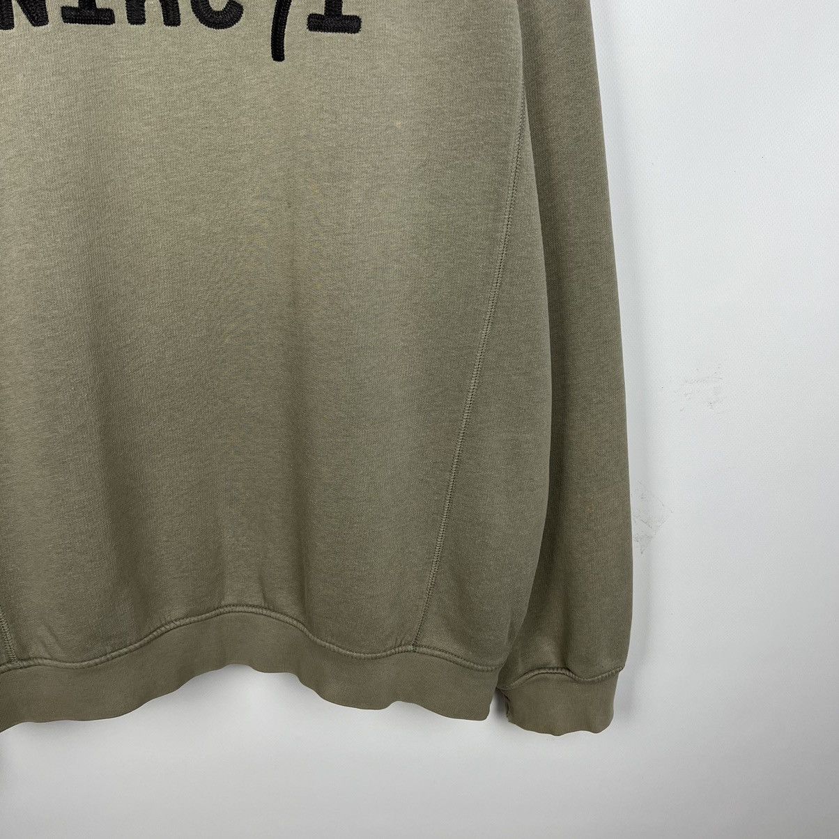 Nike Vintage Nike embroidered big logo sweatshirt 90’s Size US L / EU 52-54 / 3 - 3 Thumbnail