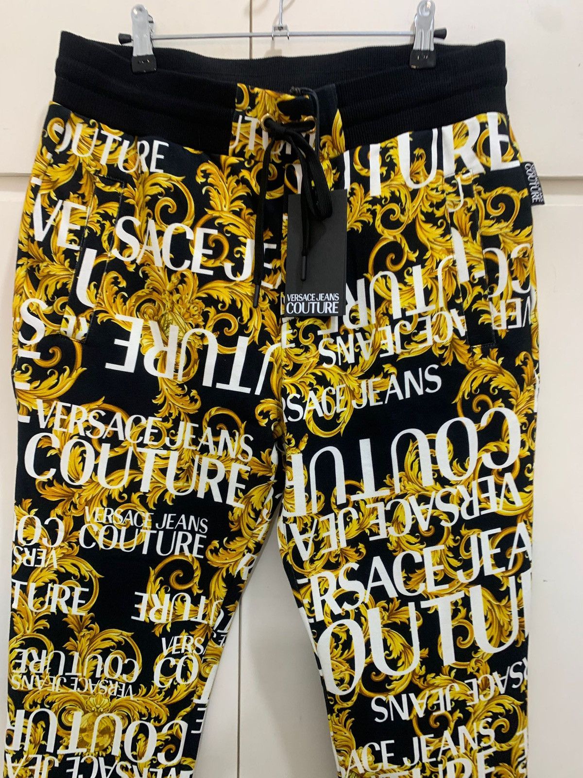 Versace Jeans Couture Sprous sweatpants Barocco Versace Jeans Culture size M new Size US 32 / EU 48 - 2 Thumbnail