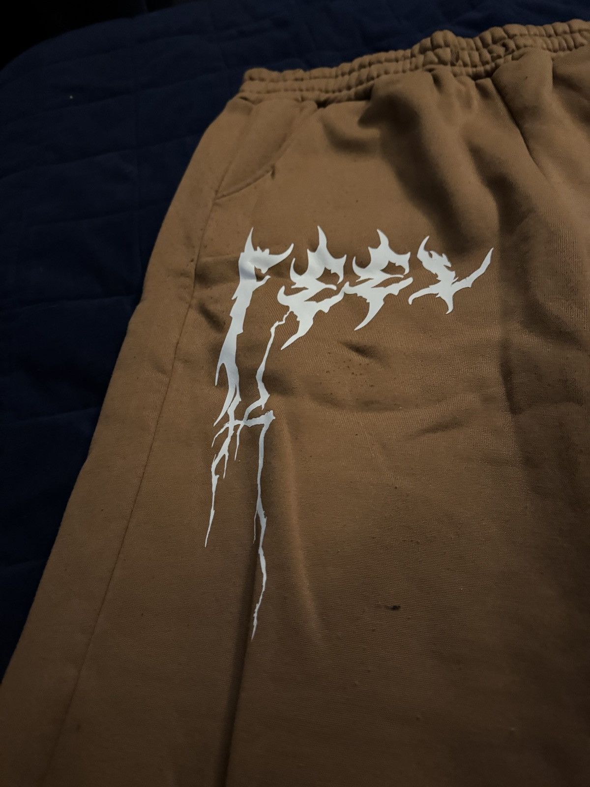 Other Baggy Brown sweatpants with whit design Size US 34 / EU 50 - 2 Thumbnail