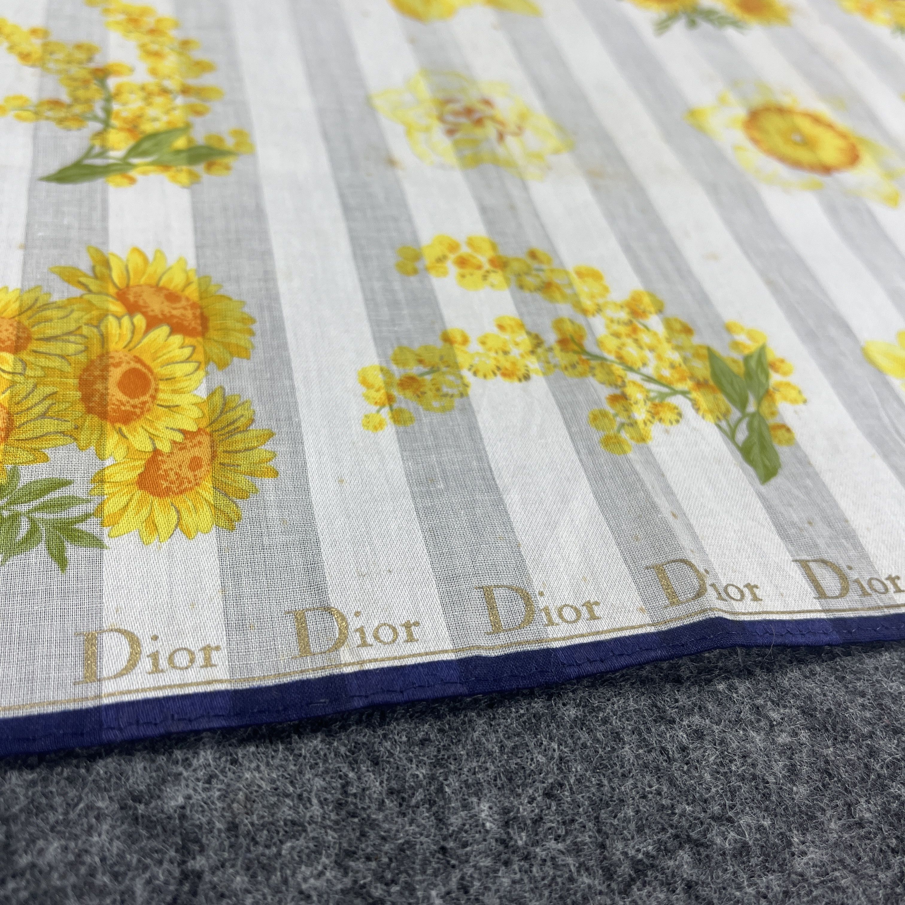 Vintage Christian Dior Handkerchief / Bandana / Neckerchief B249 Size ONE SIZE - 9 Thumbnail