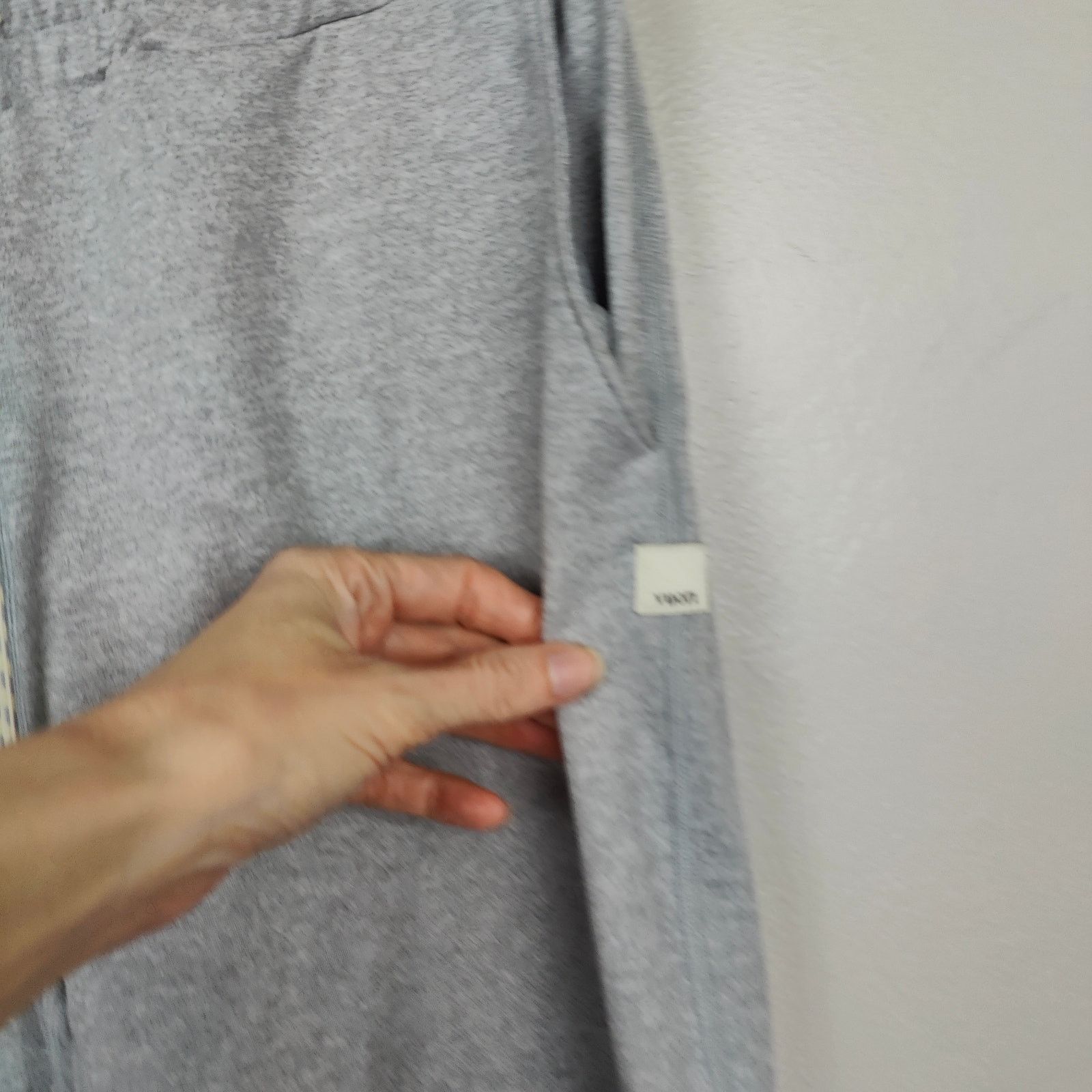 Vuori Vuori Performance Joggers Womens XS DreamKnit Pale Gray Size 26" / US 2 / IT 38 - 2 Thumbnail