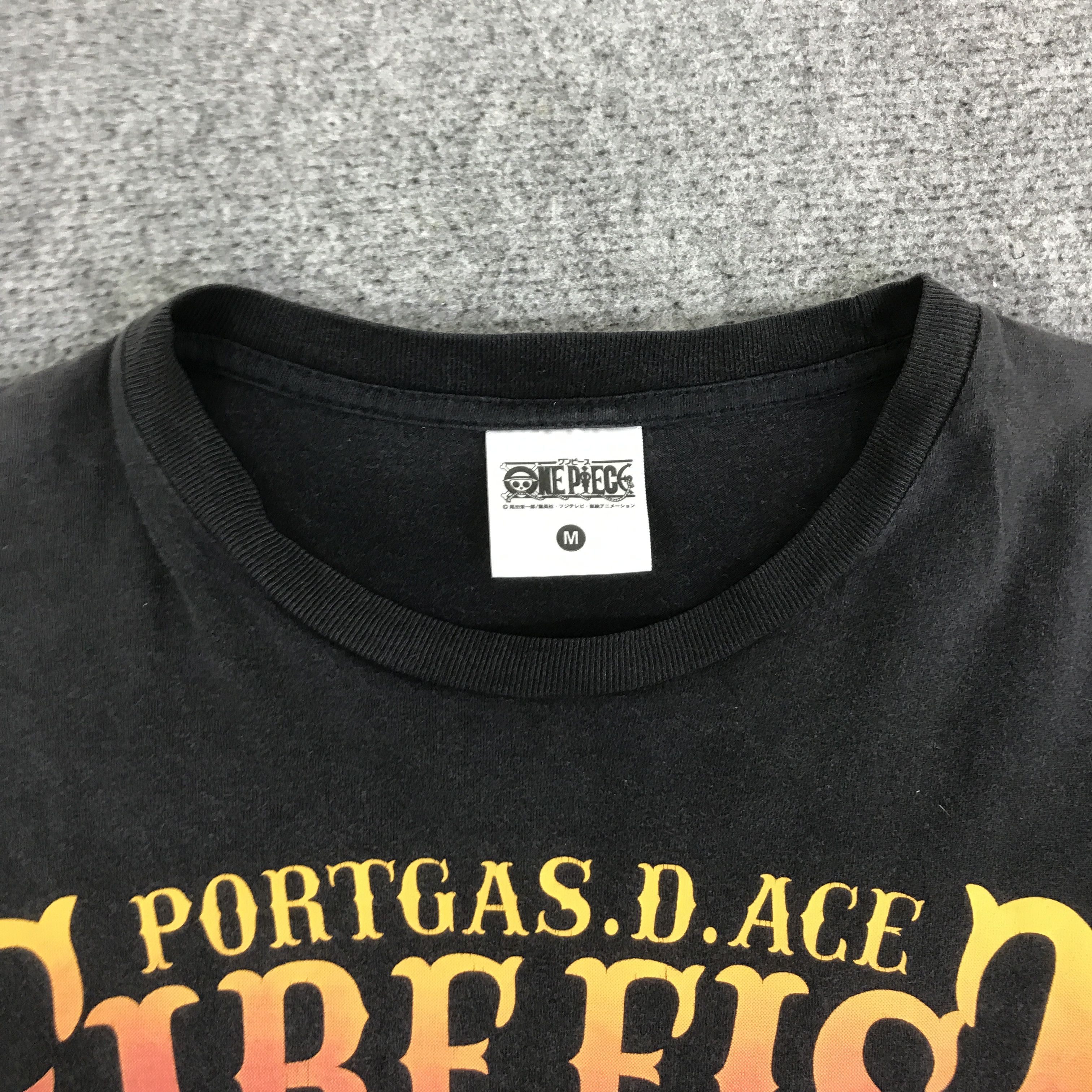 One Piece one piece black faded t-shirt K117B12 Size US M / EU 48-50 / 2 - 7 Thumbnail