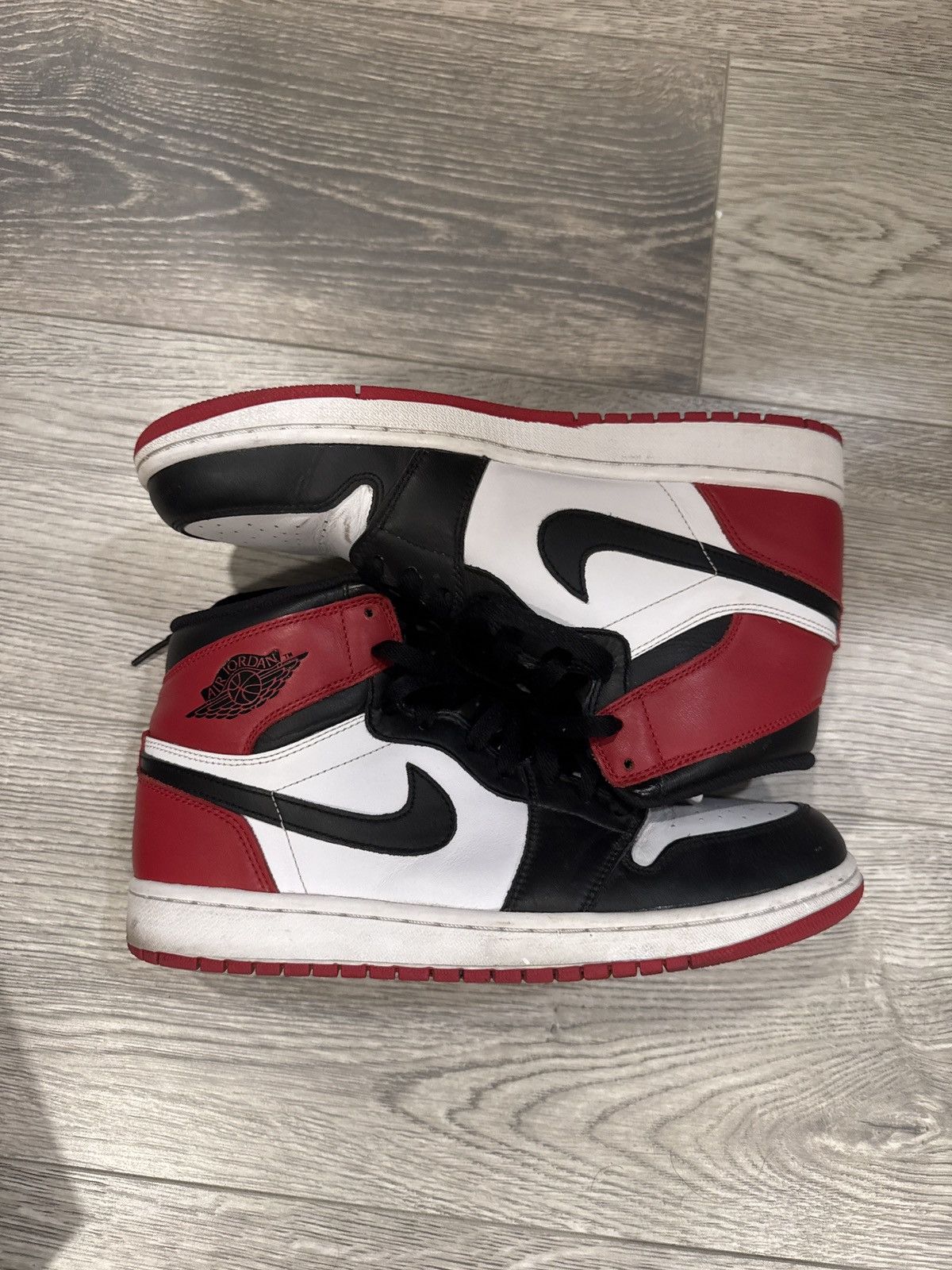 Jordan Brand 2013 Jordan 1 Black Toes Size US 9.5 / EU 42-43 - 1 Thumbnail