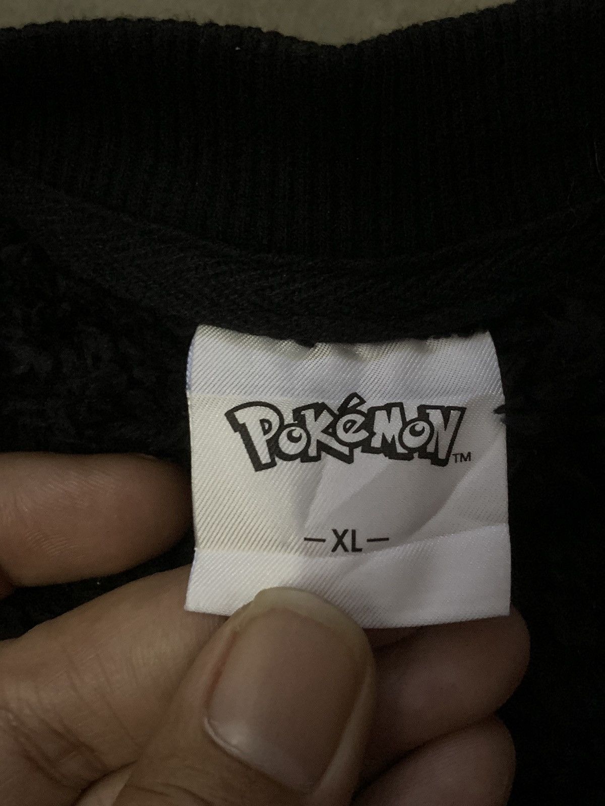GU × Japanese Brand × Pokemon Gu X Pokemon Embroidery Small Pikachu Fleece Sweatshirt Size US XL / EU 56 / 4 - 4 Thumbnail
