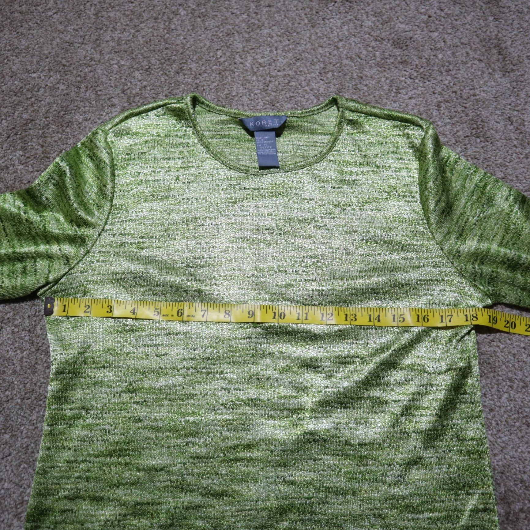 Vintage KORET Shirt Top Green Blouse Shiny 3/4 Sleeve Women's Petite Large Size S Polyester/Spandex Career Knit Pullover/On Green/Blue Multi Size S / US 4 / IT 40 - 3 Thumbnail