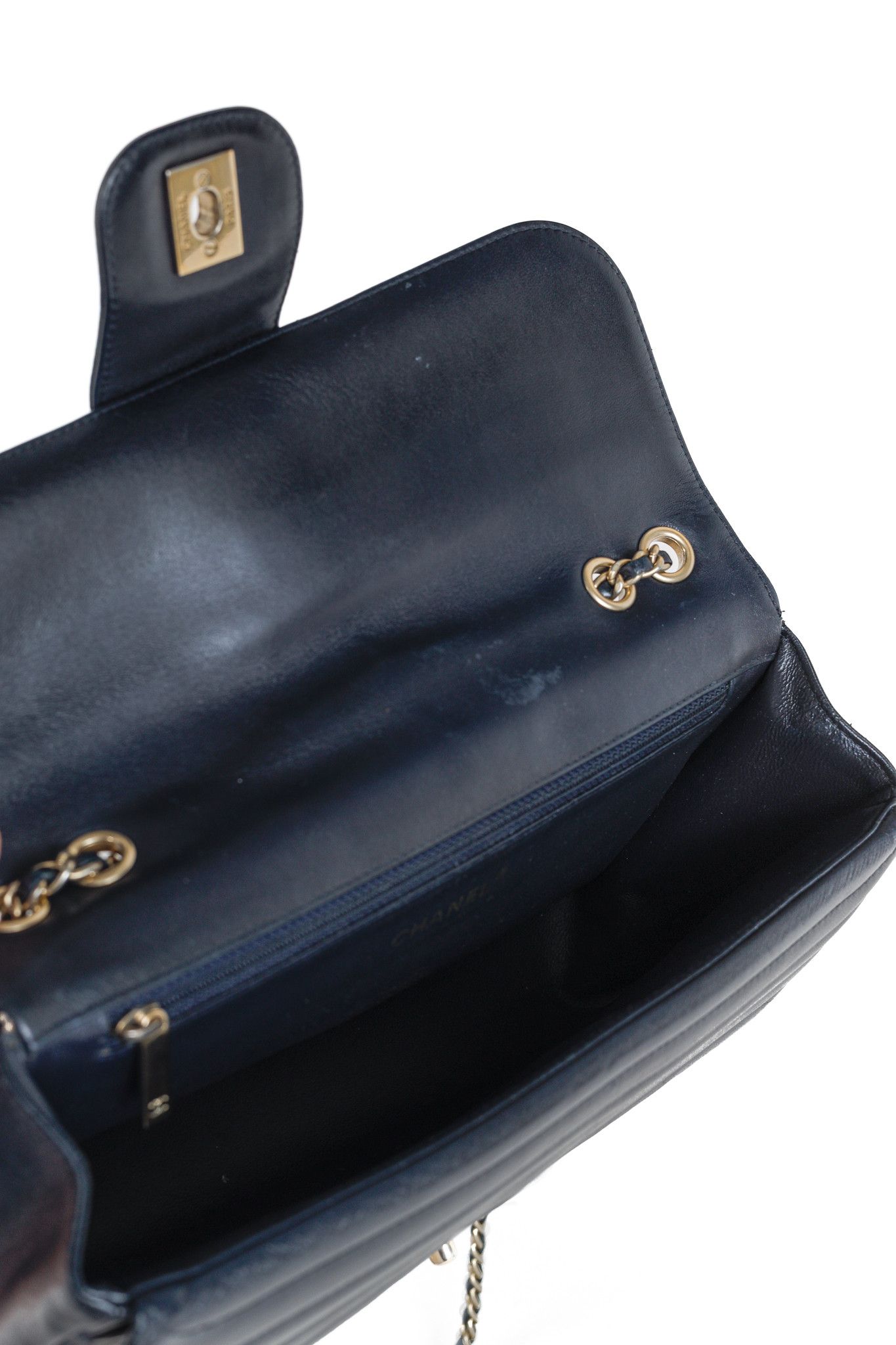 Chanel Chanel Vintage Mademoiselle Horizontal-Quilt Flap Bag Size ONE SIZE - 12 Thumbnail