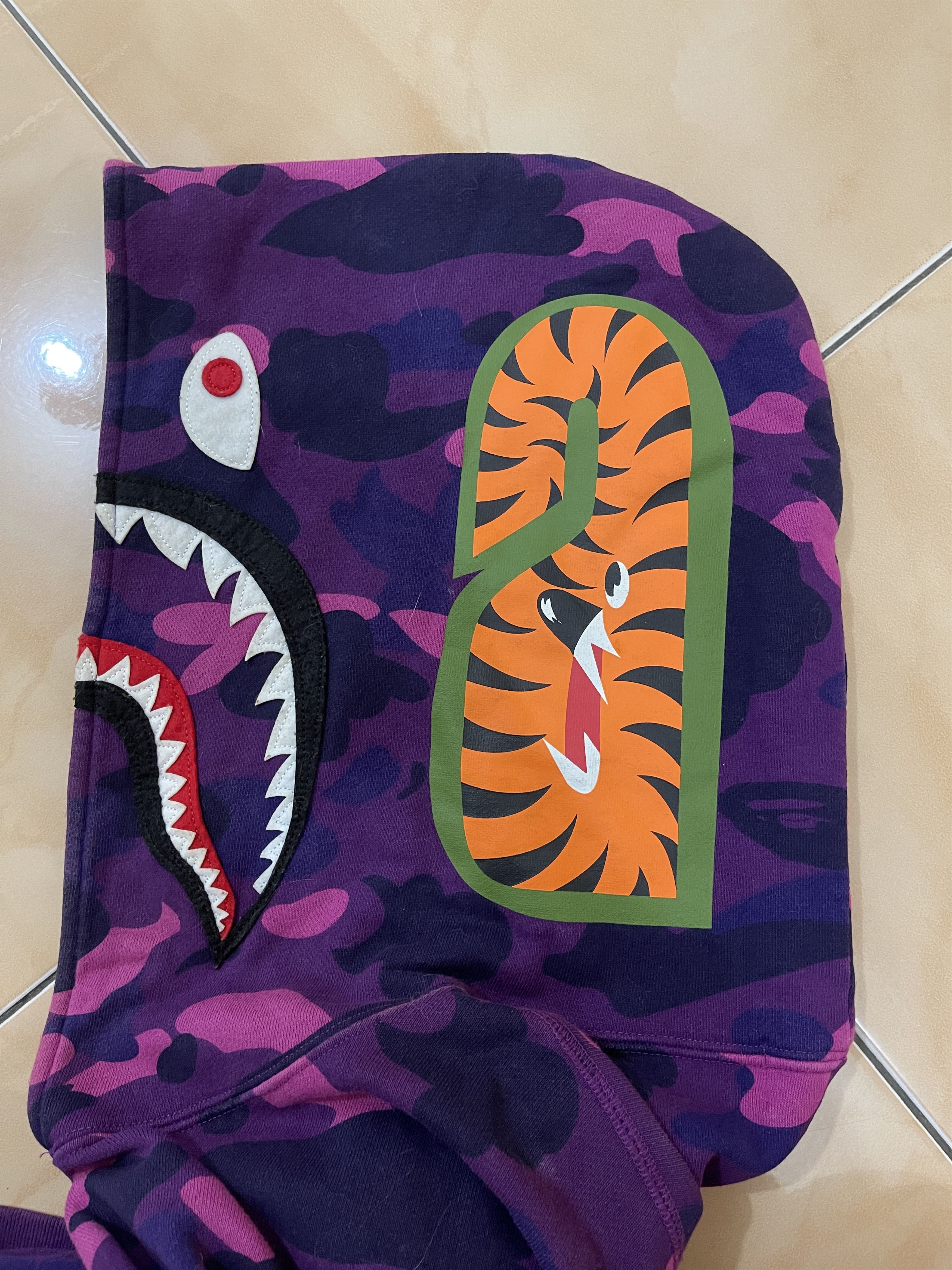 Bape Color Camo Shark Pullover Hoodie Size US L / EU 52-54 / 3 - 5 Thumbnail