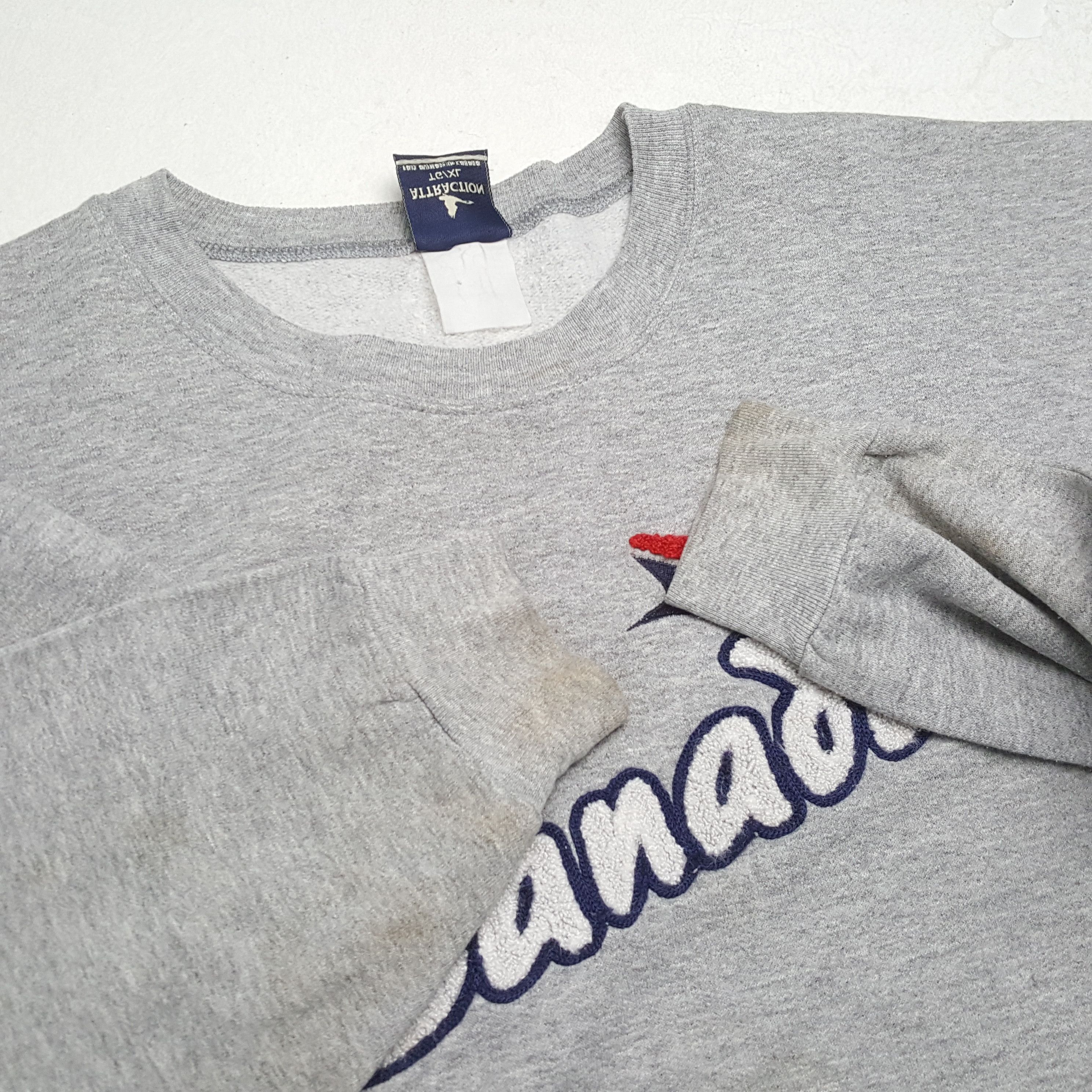 Vintage CANADA Promotion Embroidery Design Style Sweatshirts