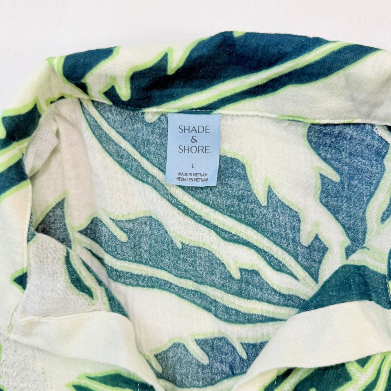 Other NWT Target Green palm leaf print button up shirt Size US L / EU 52-54 / 3 - 4 Thumbnail