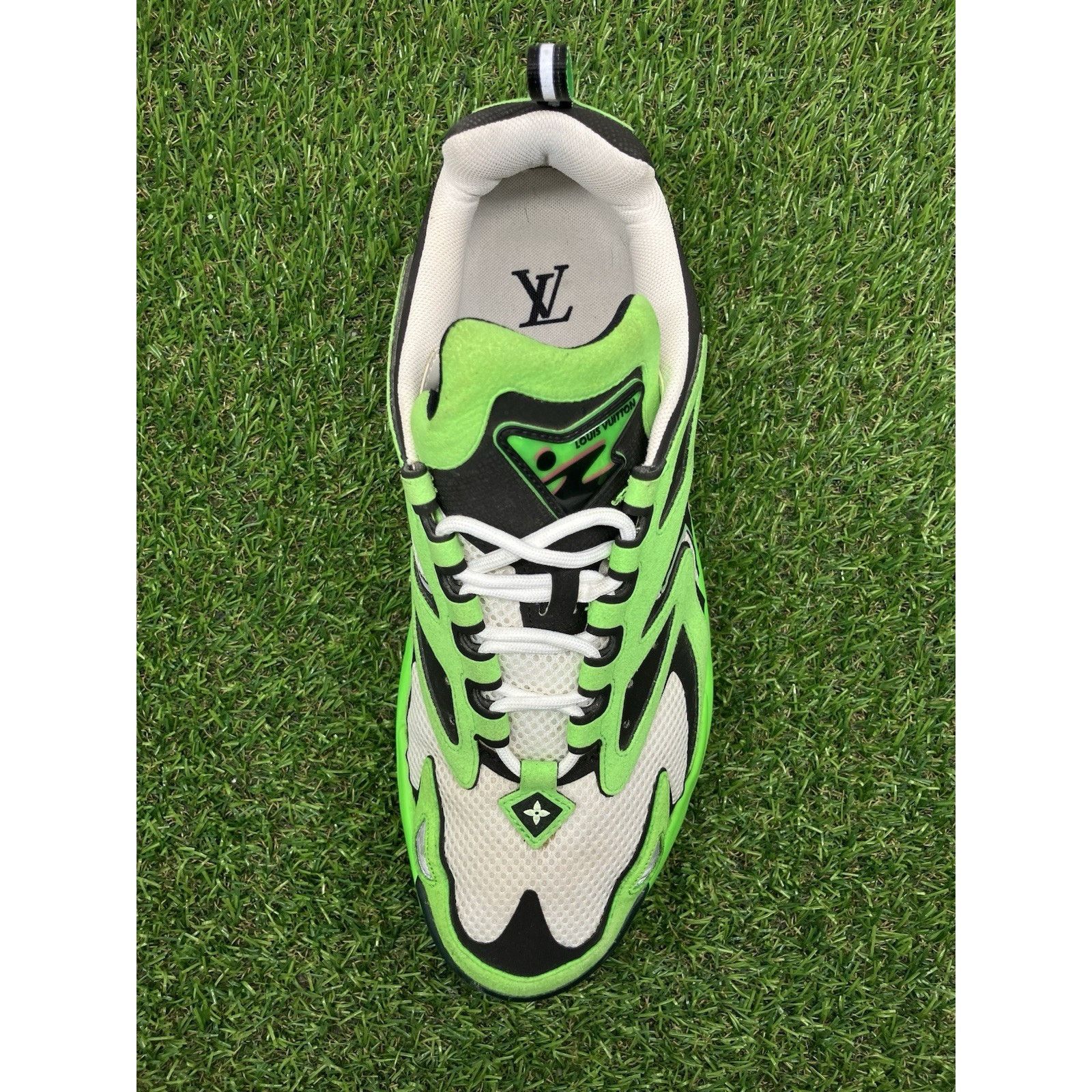 Louis Vuitton Louis Vuitton Tatic Runner ' Green ' | GREAT CONDITION! Size US 8.5 / EU 41-42 - 14 Thumbnail