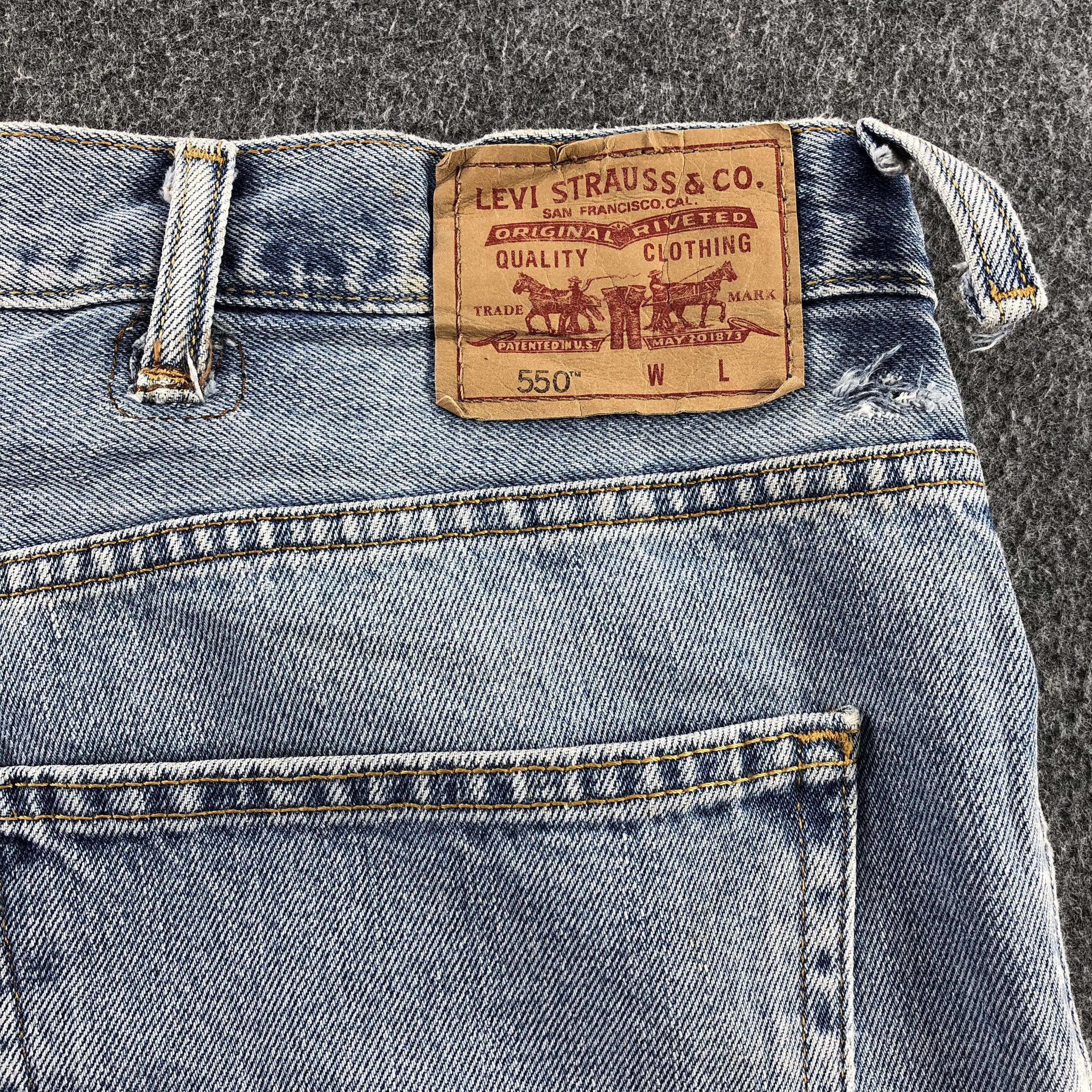 Levi's Vintage 90s Light Wash Levis 550 Jeans-J1223 Size US 44 / EU 60 - 5 Thumbnail