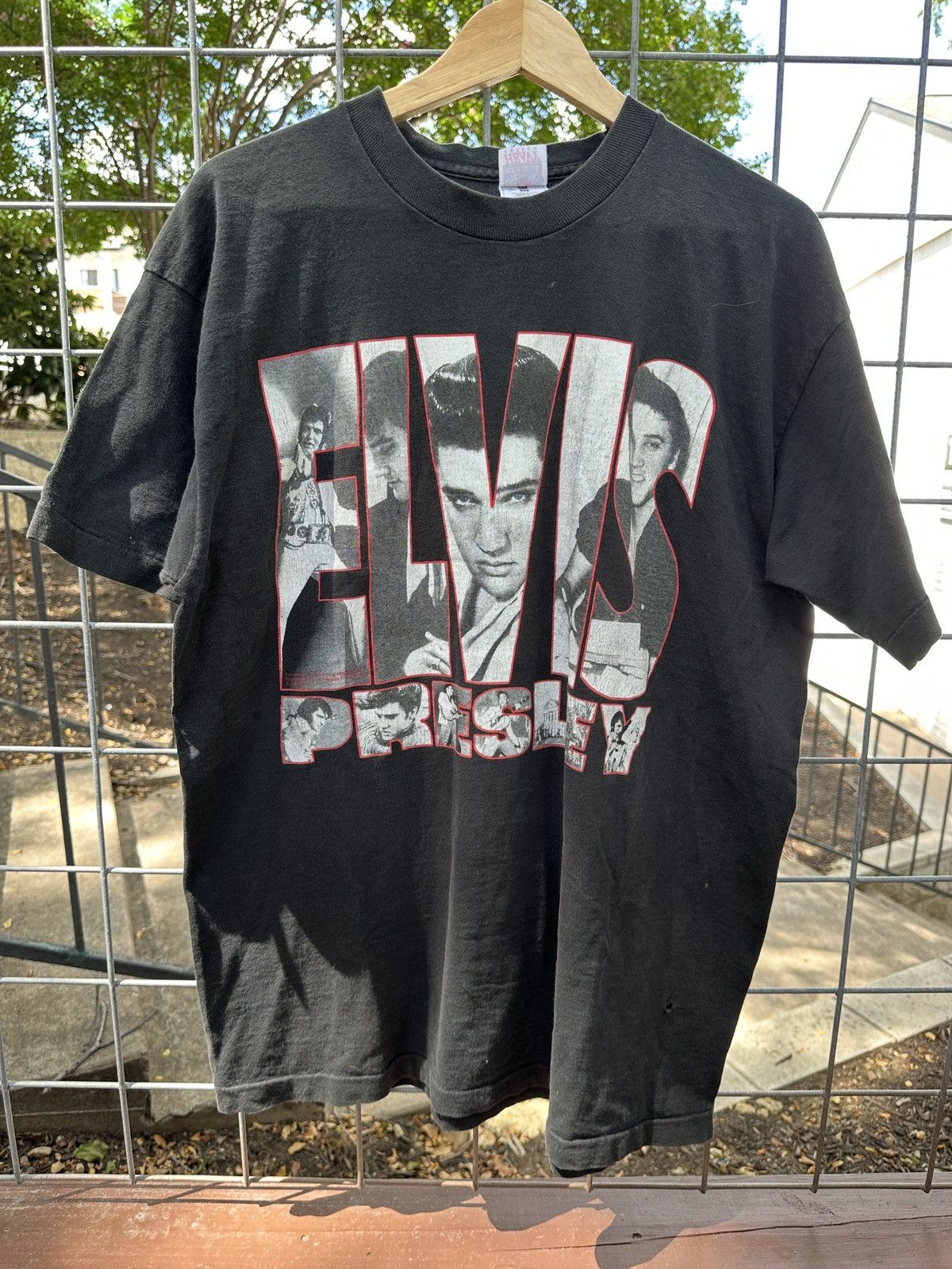 Fruit Of The Loom Vintage Elvis Presley Single Stitch Black Graphic T Shirt Size US XL / EU 56 / 4 - 1 Thumbnail