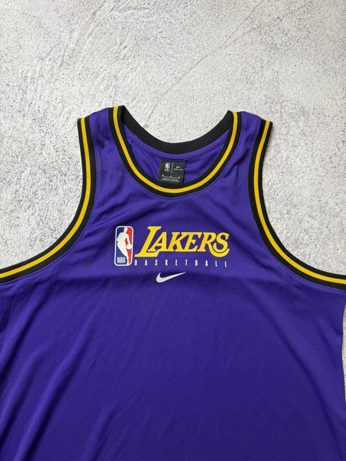 NBA Nike NBA Basketball Los Angeles Lakers Shirt Jersey Size: M Size US M / EU 48-50 / 2 - 2 Thumbnail