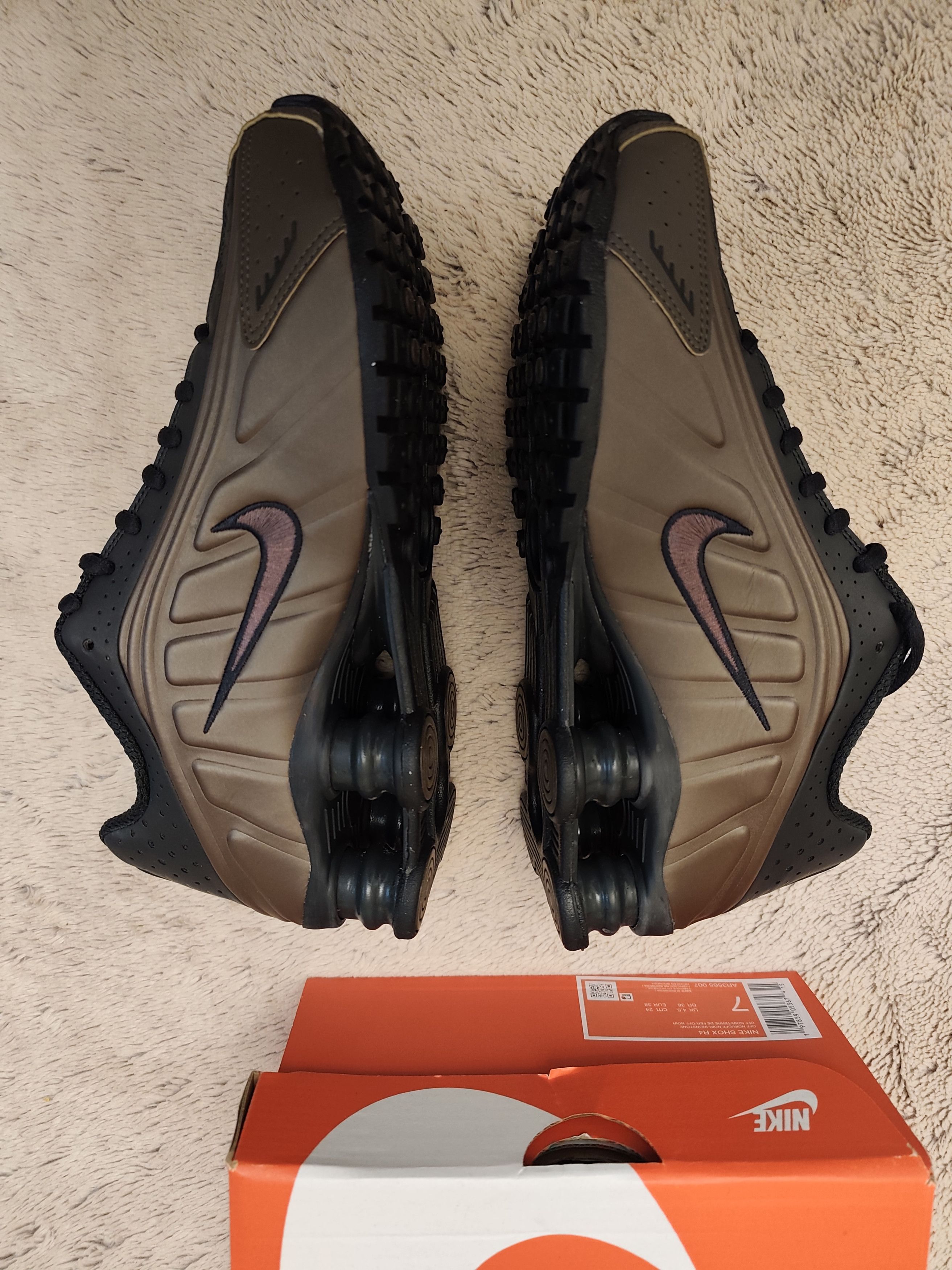 Nike Nike Shox R4 Size US 5.5 / EU 38 - 4 Thumbnail