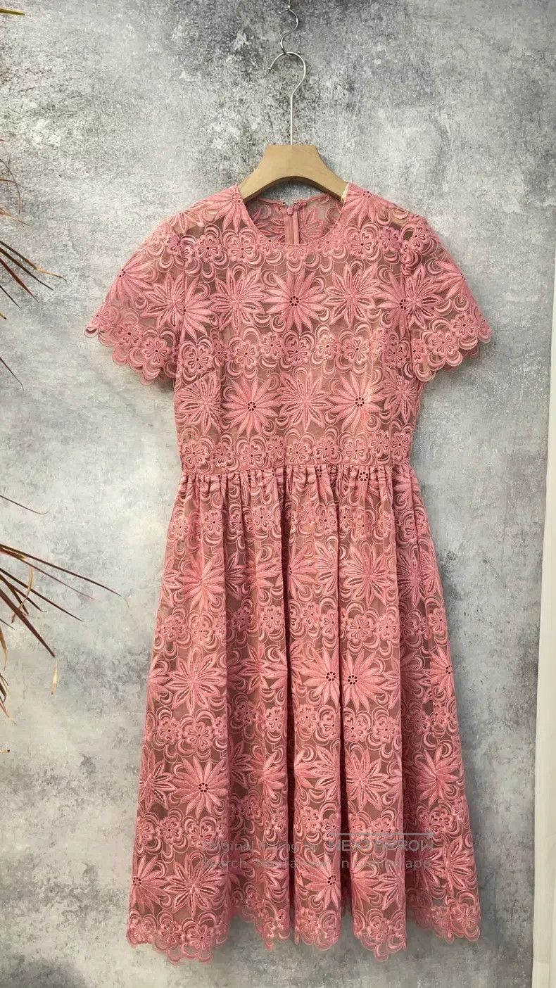 Valentino Valentino Pink embroidered cut-out dress Size M / US 6-8 / IT 42-44 - 1 Thumbnail