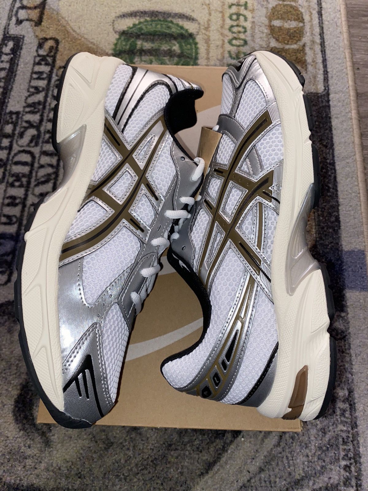 Asics ASICS Gel-1130 White Clay Canyon Size US 11.5 / EU 44-45 - 2 Thumbnail