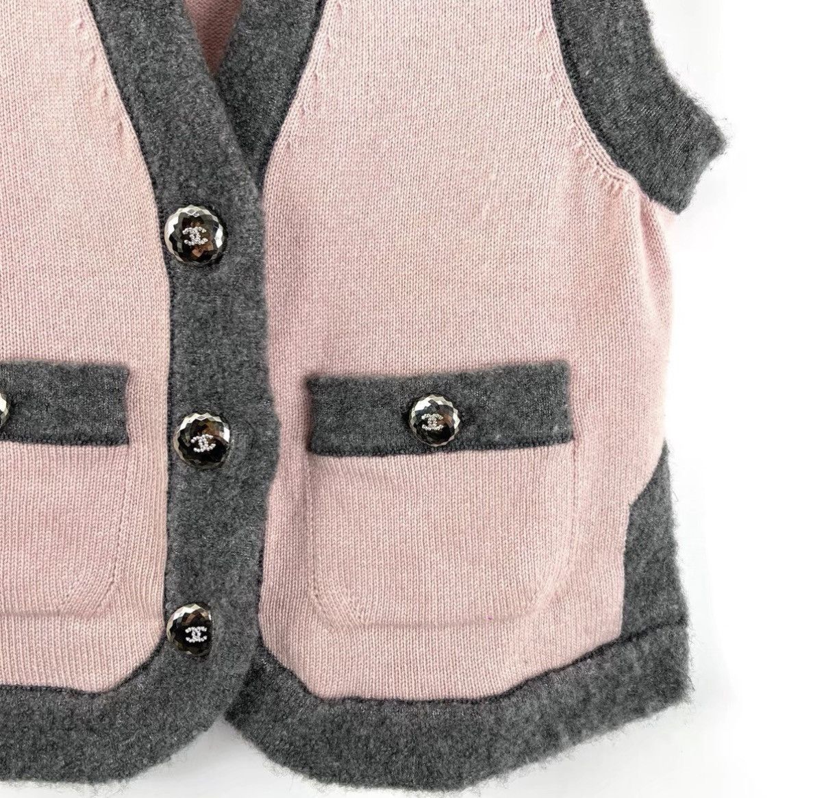 Chanel Chanel Grey-Pink Color Block Knit Vest K12 Size XS / US 0-2 / IT 36-38 - 4 Thumbnail