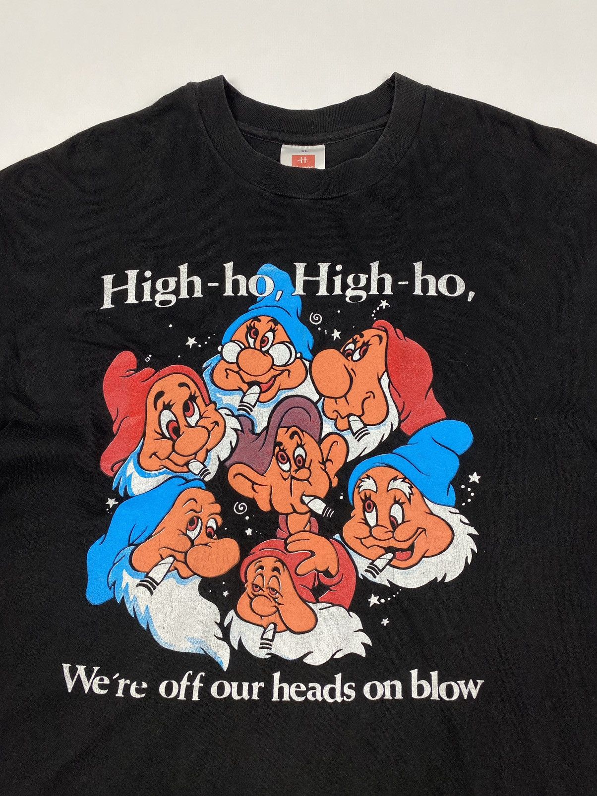 Vintage 1990’s Vintage Snow White Stoned Dwarfs Graphic Tee Size US XL / EU 56 / 4 - 2 Thumbnail