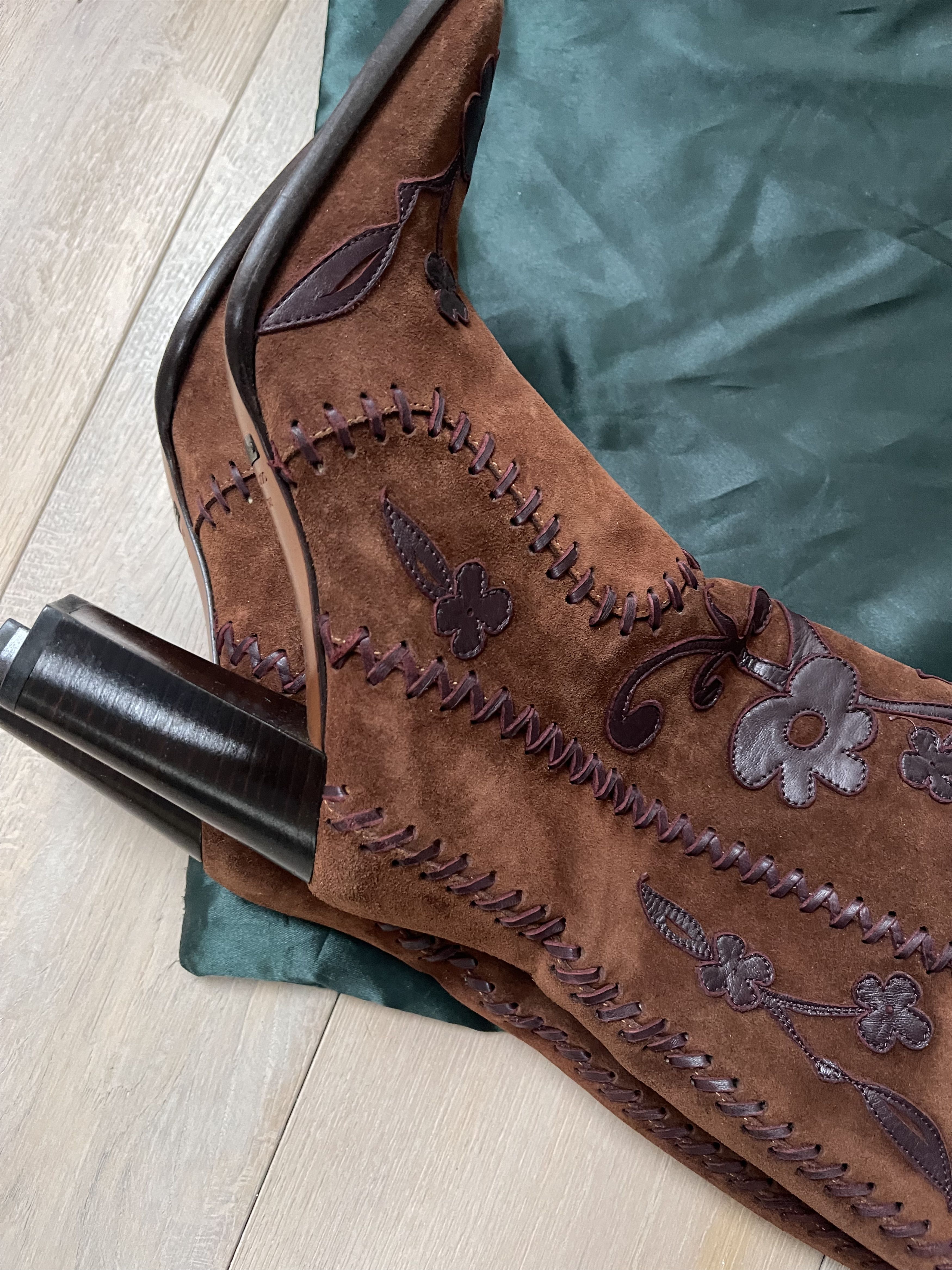 Dolce & Gabbana Dolce & Gabbana Runway Appliqued Boots Size US 8 / IT 38 - 8 Thumbnail