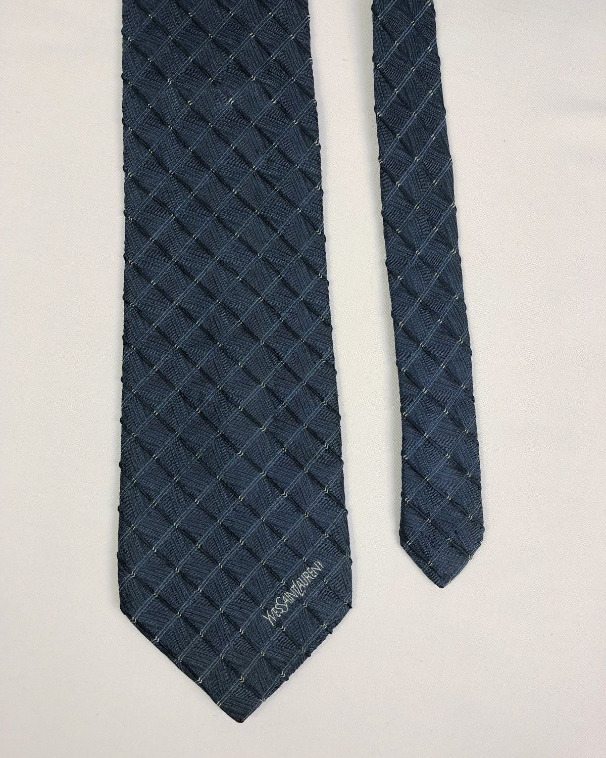 Vintage × Yves Saint Laurent Vintage Yves Saint Laurent YSL Embossed Stripes Silk Tie Size ONE SIZE - 3 Thumbnail