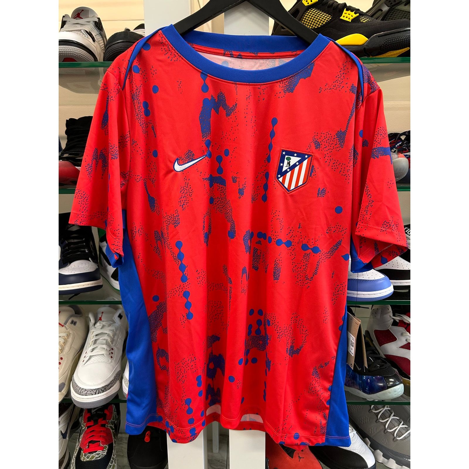 Nike × Vintage Nike Atlético Madrid 2024-25 Pre-Match soccer MLB Shirt XXL Size US XXL / EU 58 / 5 - 1 Thumbnail