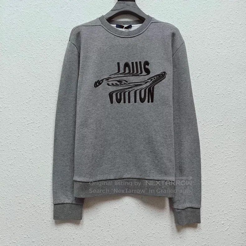 Louis Vuitton Louis Vuitton Twisted Letter LOGO Sweatshirt Size US S / EU 44-46 / 1 - 1 Thumbnail