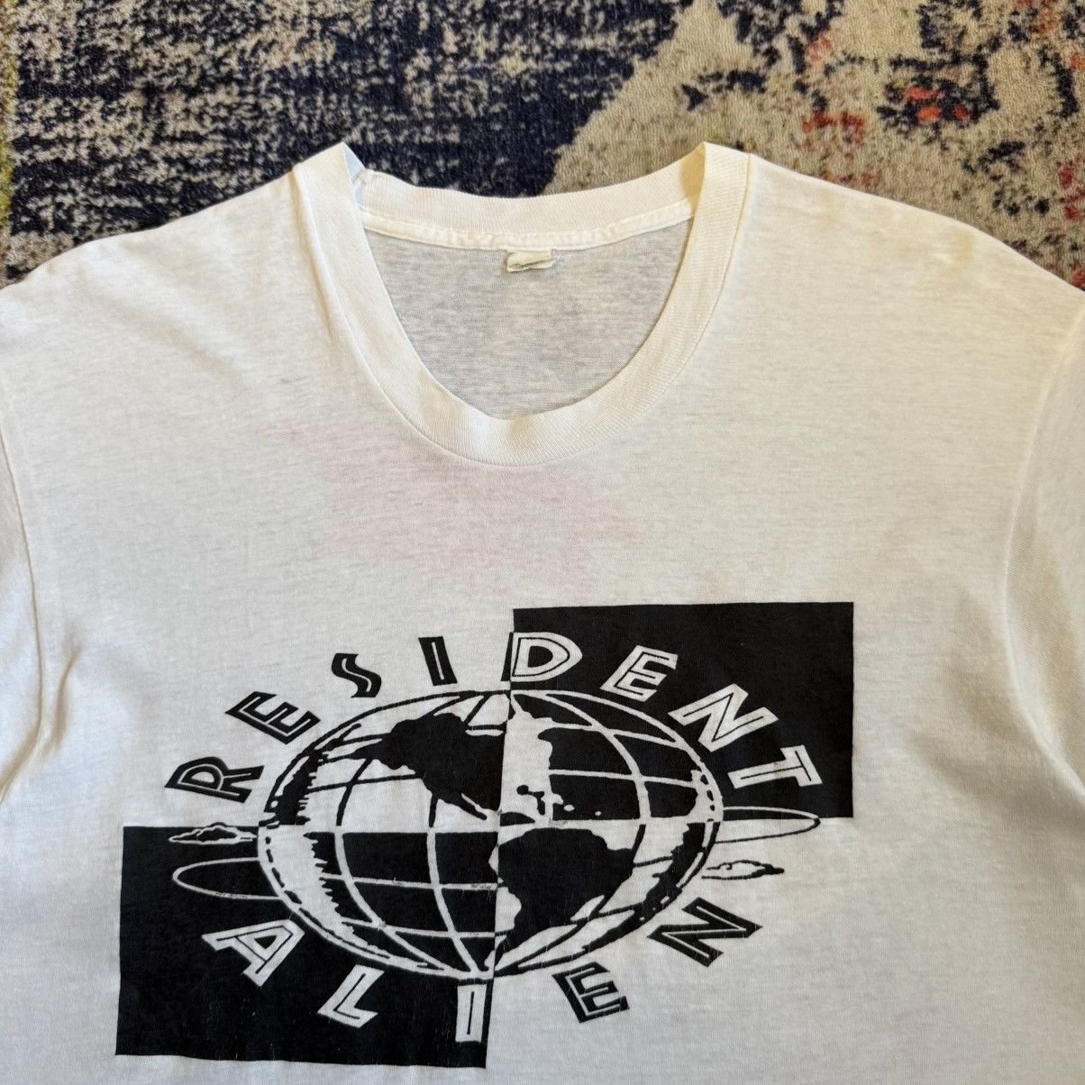 Vintage Vintage Resident Alien Rap Tee- Dew Doo Man Records Size US L / EU 52-54 / 3 - 3 Thumbnail