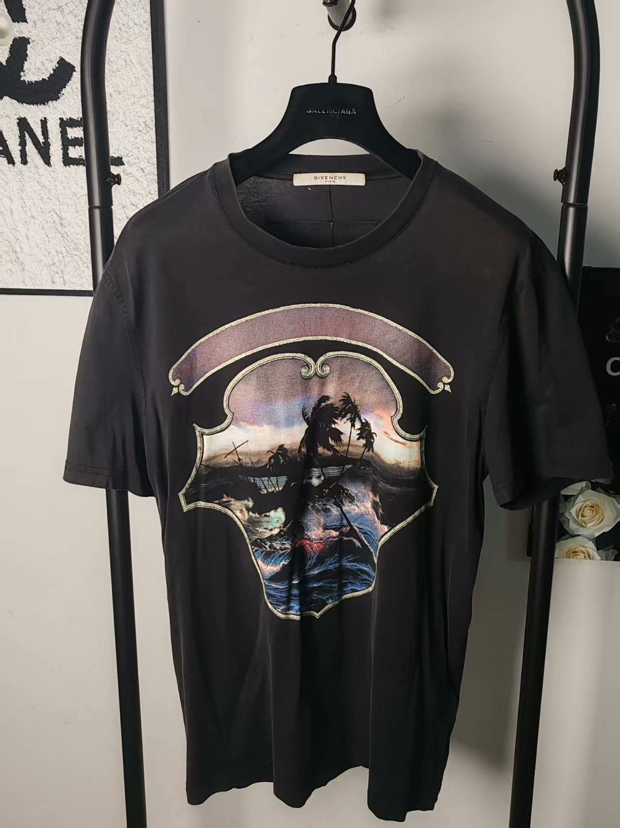 Givenchy Givenchy White T-Shirt l Men Size US L / EU 52-54 / 3 - 1 Thumbnail