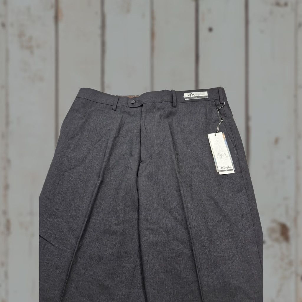 Vintage Montefino Mens Dress Pants 38x36 Gray Wool Pleated Unhemmed Super 120s NWT Mondo Wool/Polyester Dress Pants Mens Gray 38x36 Womens not applicable? Size US 38 / EU 54 - 1 Thumbnail