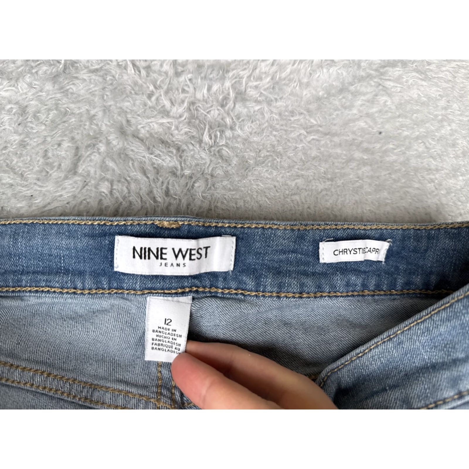 Nine West Nine West Chrystie Capri Jeans Womens 12 Blue Med Wash Mid Rise Denim 32x22 Size 34" / US 12 / IT 48 - 6 Thumbnail